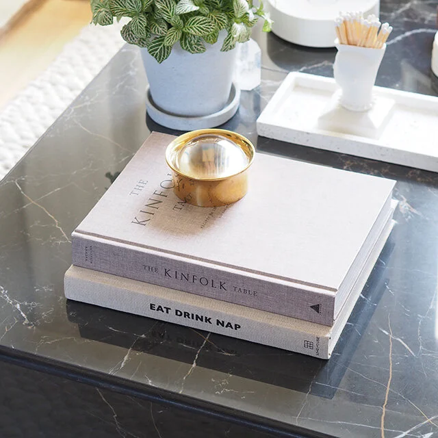 BEST COFFEE TABLE BOOKS FOR MINIMALIST HOMES 