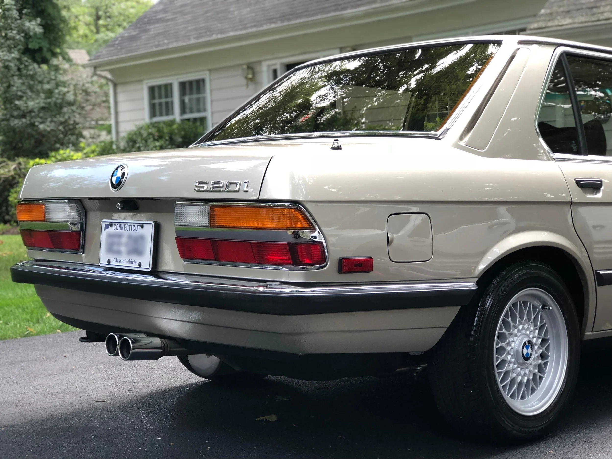 Car Detailing On BMW 520I.jpg