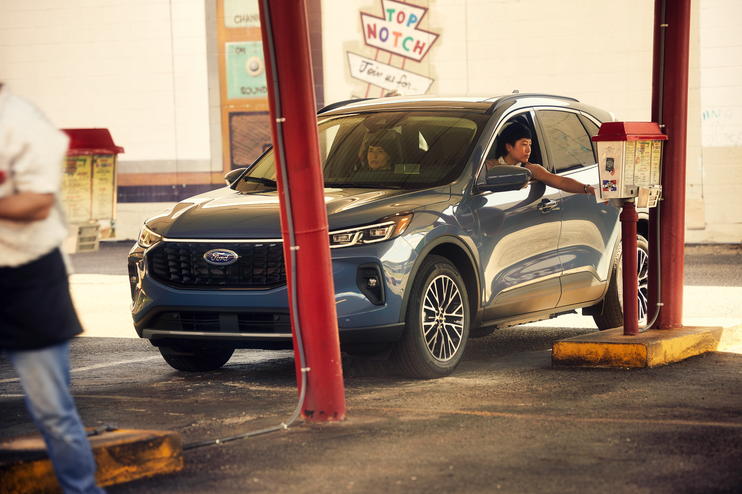 09_escape_car_hop_05475.png