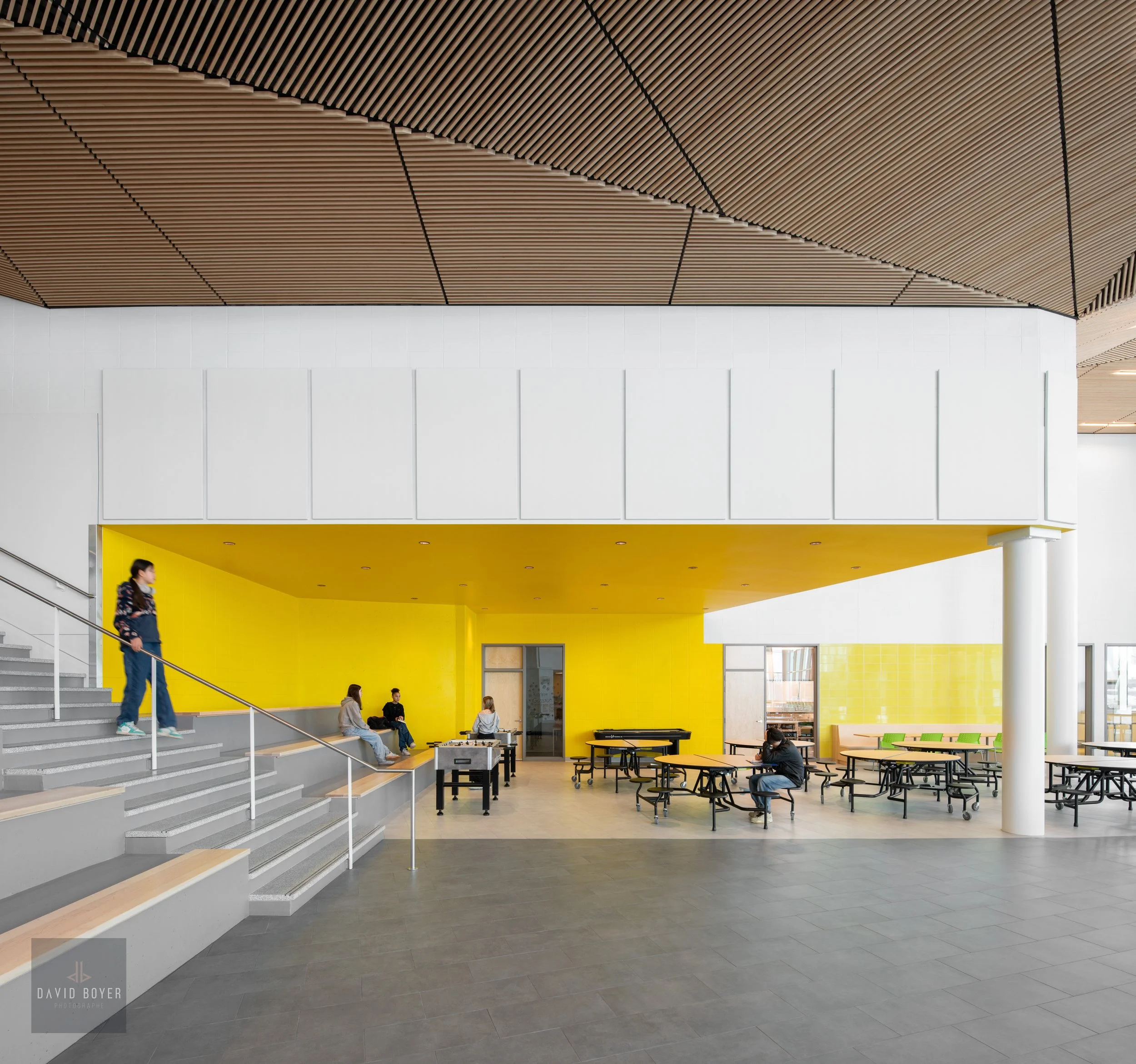  École secondaire du Flambeau  Firme :  Provencher Roy  et  Épigraphe . Maison D'architecture  