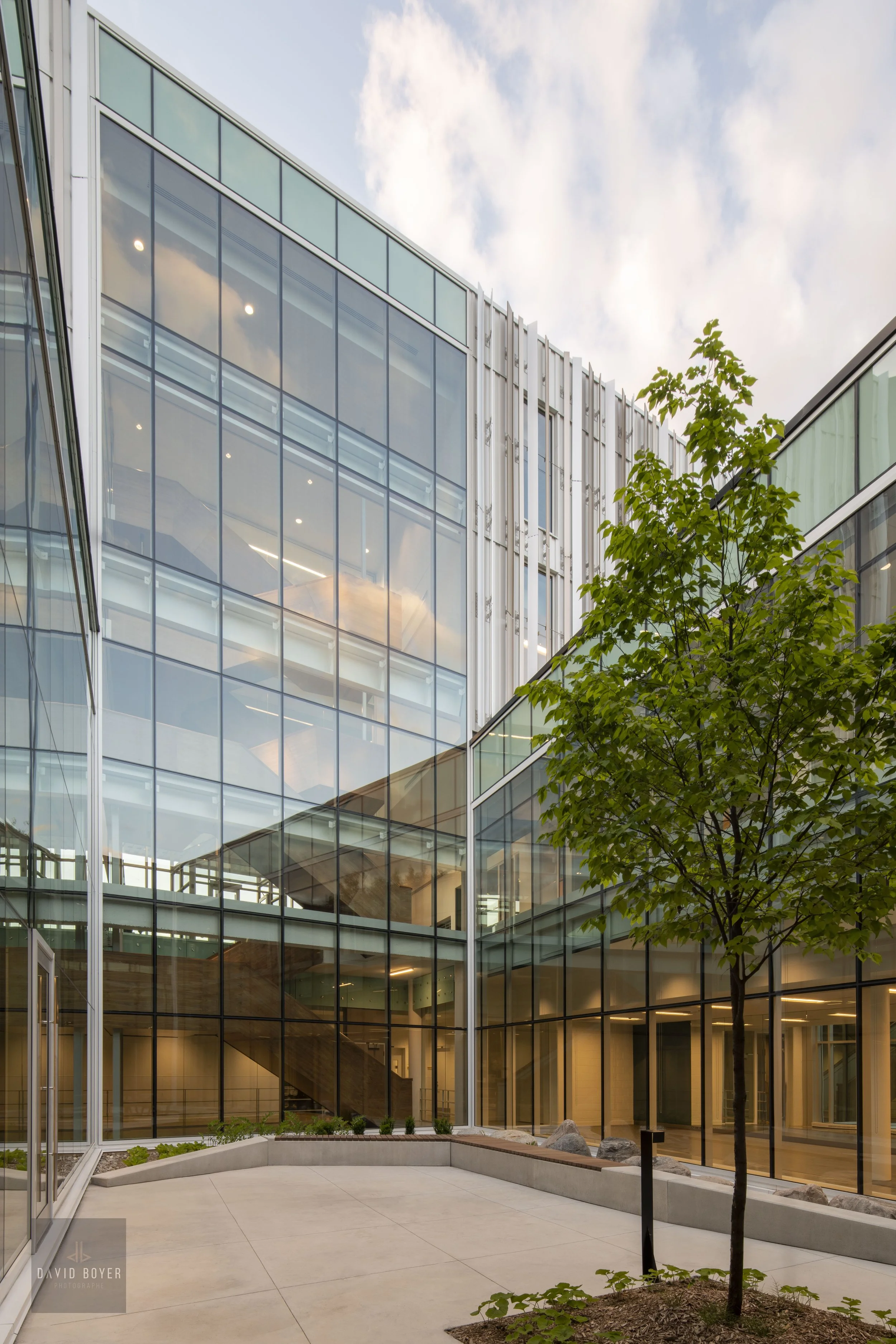  Quartier Général de Police Terrebonne  Firme :  Sid Lee Architecture  et  Lemay  