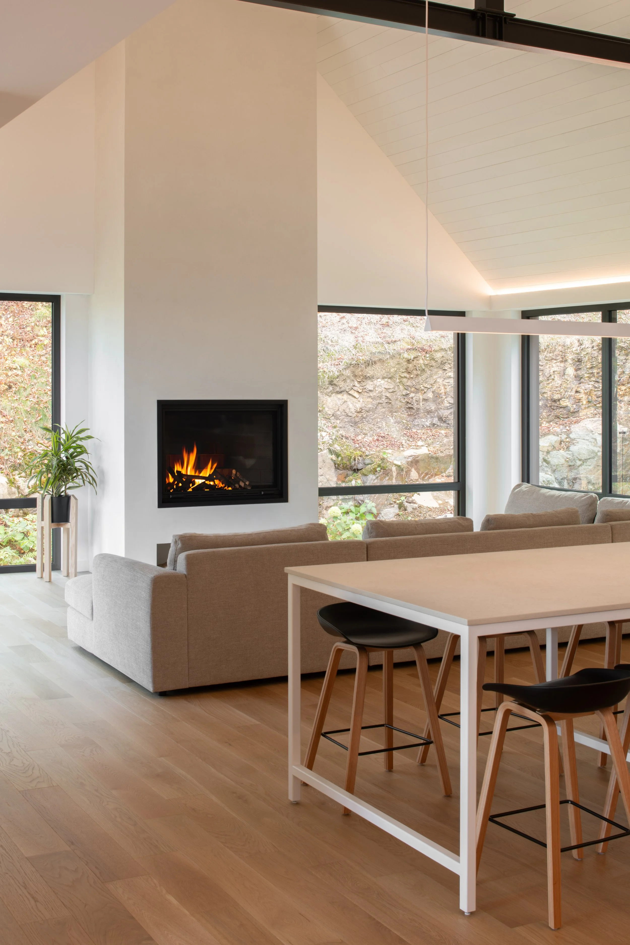  Projet : Maison Bromont  Firme :  LineBox Studio  