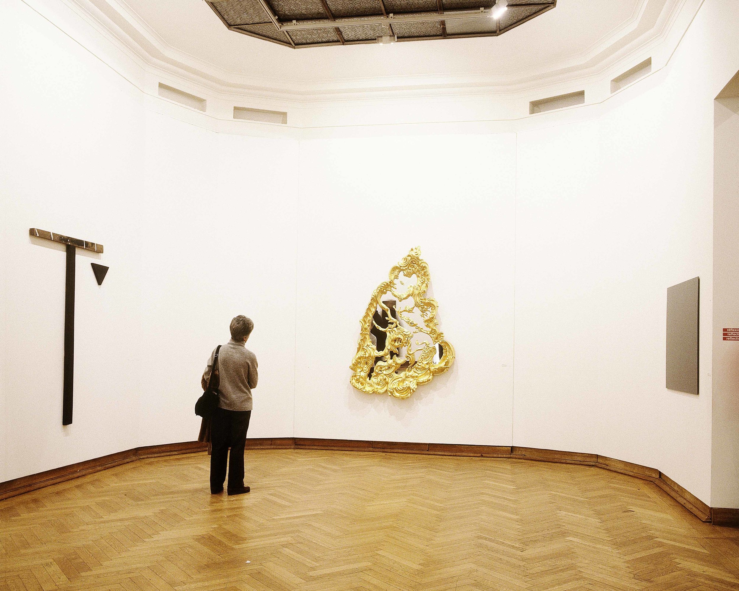   Vous voici, Reflections : Works by Palermo, Koons, Richter. Photo Philippe De Gobert. 