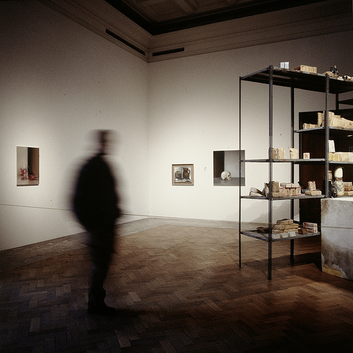  Me voici, Still Lifes :   Works by Richter, Picasso, Richter, Beuys .  Photo Philippe De Gobert. 