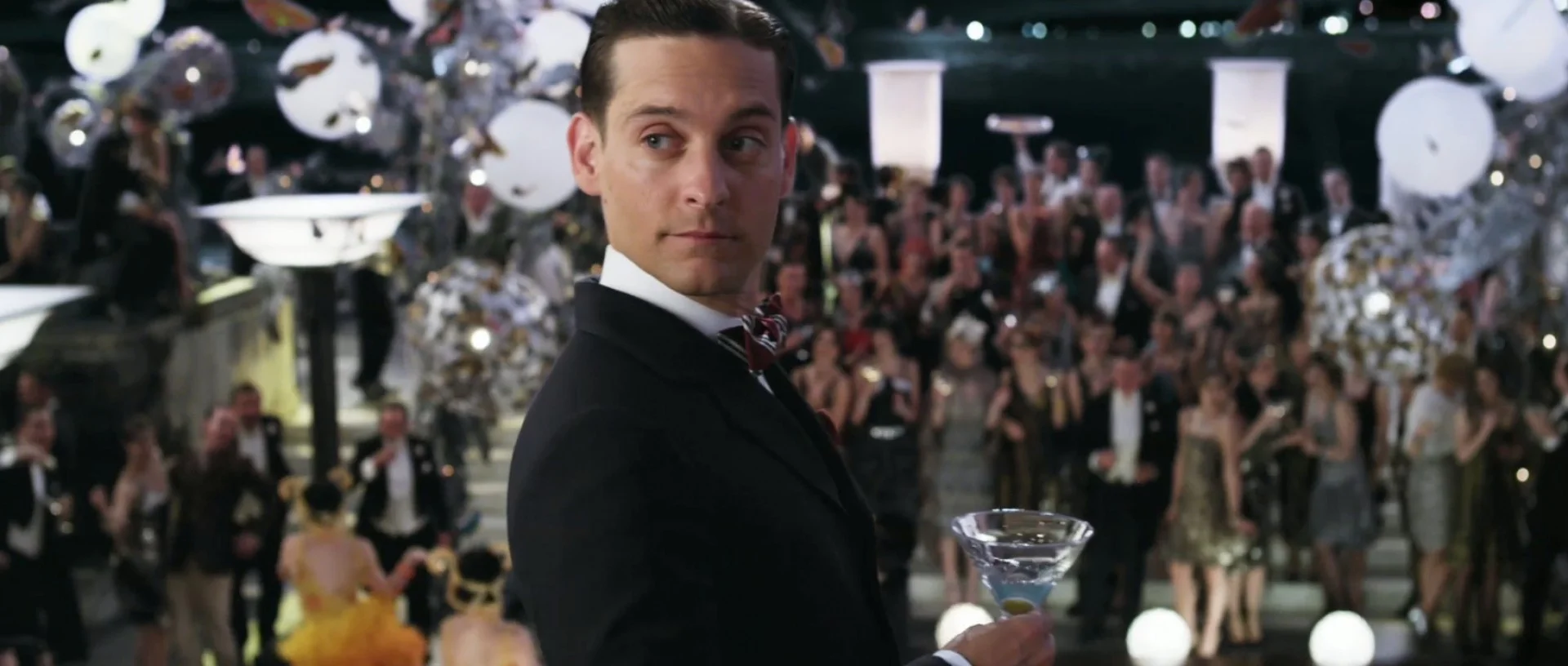 THE GAY GATSBY "Nick Carraway is gay and in love with Gatsby." Most readers familiar with F. Scott Fitzgerald's classic novel ‘The Great Gatsby’ will have come across this claim, whether it is in the form of a humorous comment on the Internet or an interesting theory of the classroom. Some may then find themselves scratching their heads and wondering… By Holly Chen