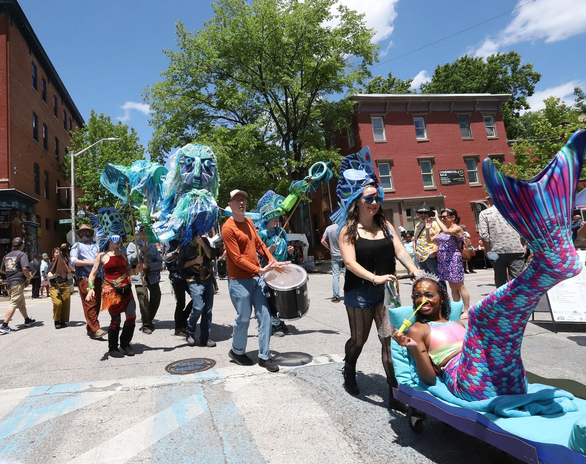 ManyFeathers_2024_ParadeDay_Mermaid_photoJenStrunge.JPG