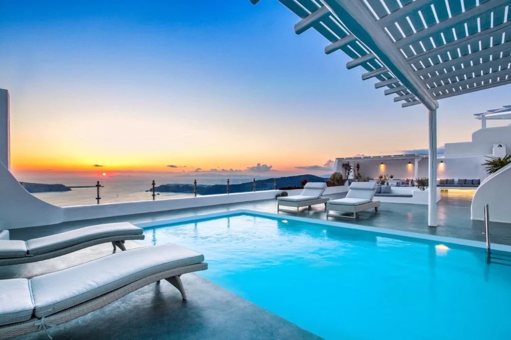 Villa Erossea Pool.jpg