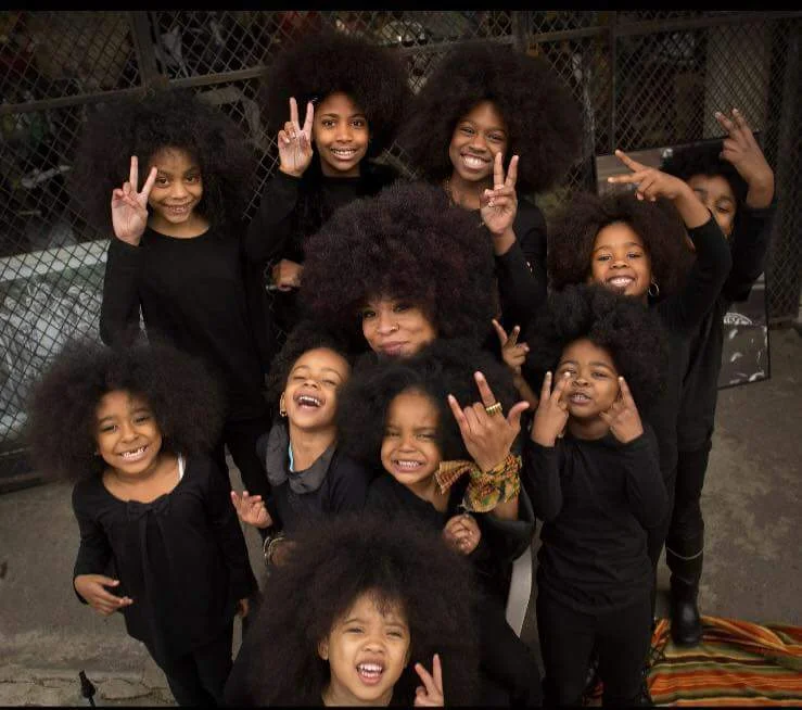 KELLI SHAKUR CEO FROGANG AND HER GIRLS.jpg