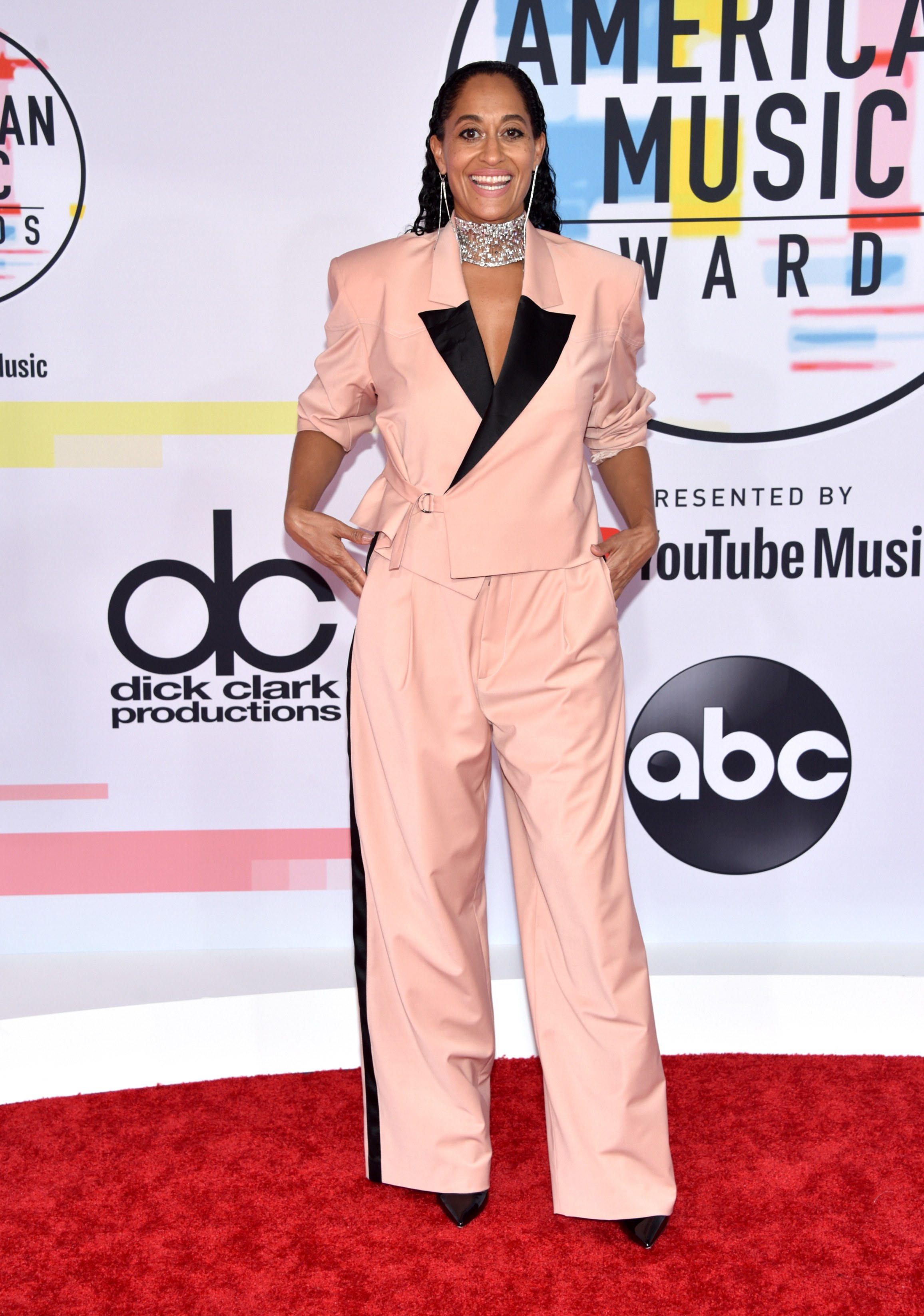 AMERICAN MUSIC AWARDS 2018 RED CARPET TRACEE ELLIS ROSS.jpg