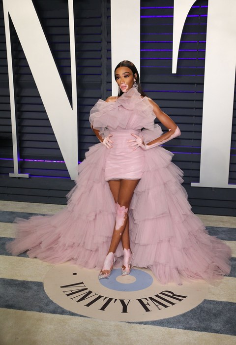 VANITY FAIR OSCARS AFTER PARTY RED CARPET WINNIE HARLOW.jpg