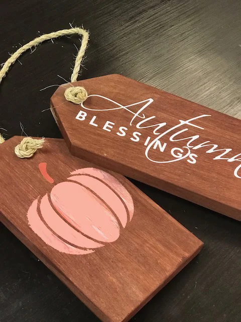 $30 | Door Hanger | 12x 5.5 10 x 10