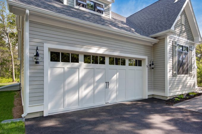 garage-shed-garage-door-service-teams-up-with-amarr-to-bring-you-stylish-and-amarr-garage-doors-for-outdoor-room-ideas-interesting-amarr-garage-doors-for-modern-outdoor-room-680x453.jpg