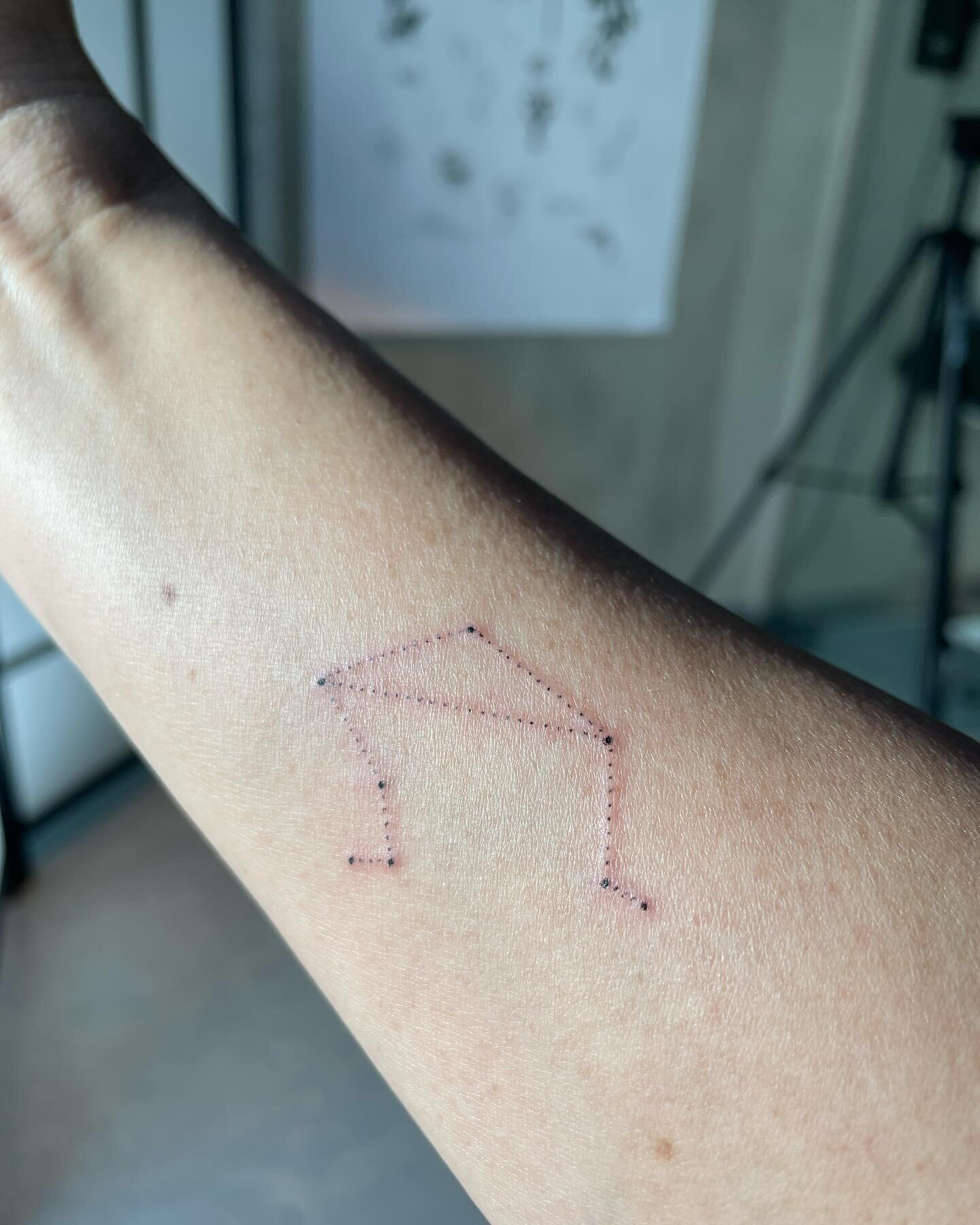 When in Berlin, get a #tattoo and a #piercing. Which I did with Cali at @calitattooart yesterday. 💜

I&rsquo;m all #libra so felt the Libra constellation on my right arm was necessary. 

As a Libra, I continually crave a lot of culture. I need art i