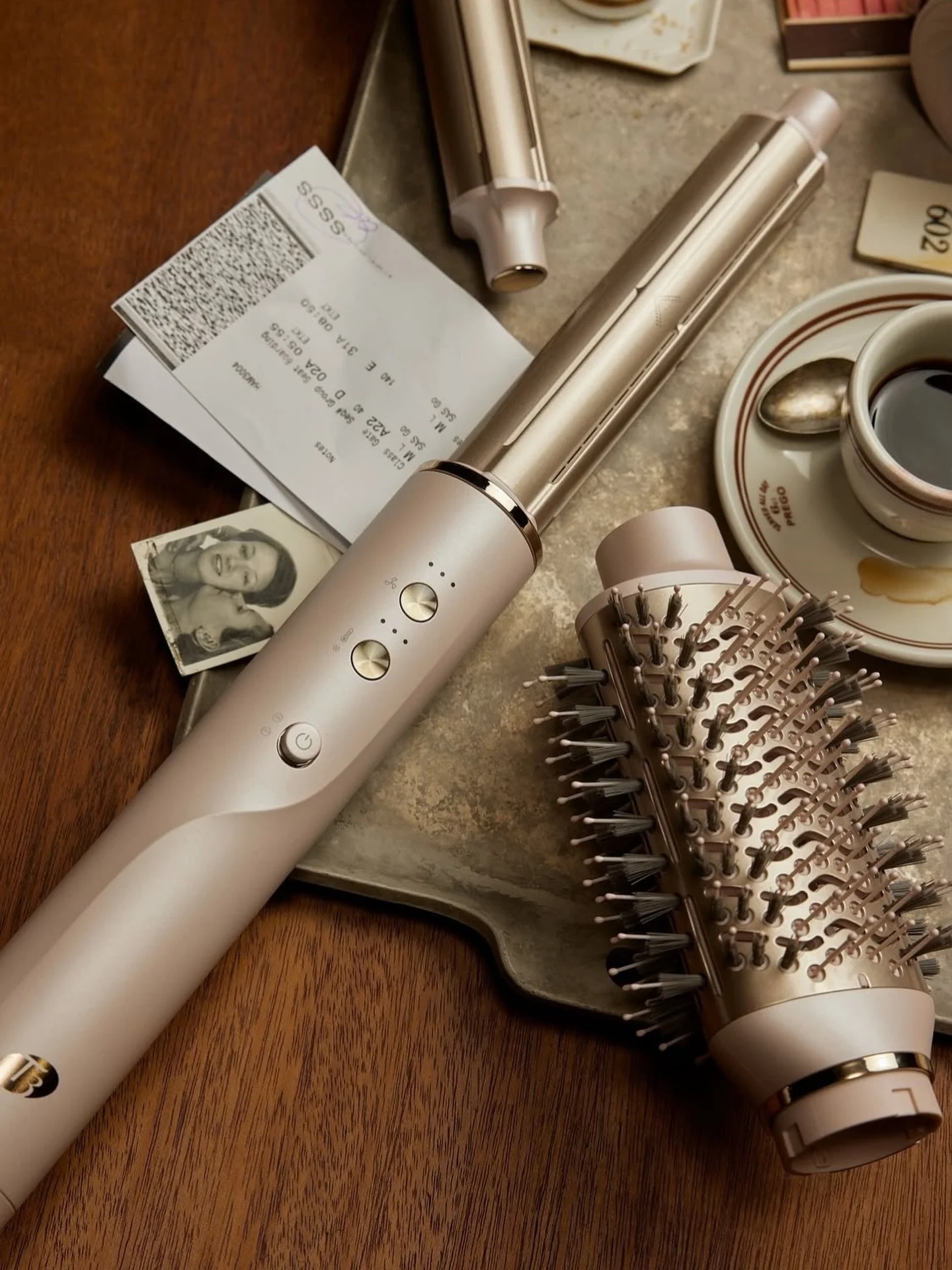 AIRE 360 ✨Ceramic Air Styler Blowout Kit✨
Meet air styling&rsquo;s newest breakthrough. Designed with high-performance heat and first-of-their-kind ceramic attachments, Aire 360 styles bouncy blowouts and lasting curls with zero heat damage.*
T3 Aire