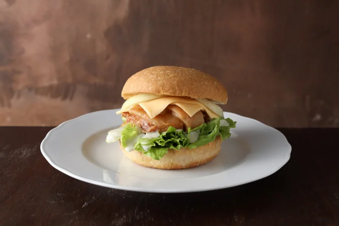 American Burger with Rosemary Chicken Breast