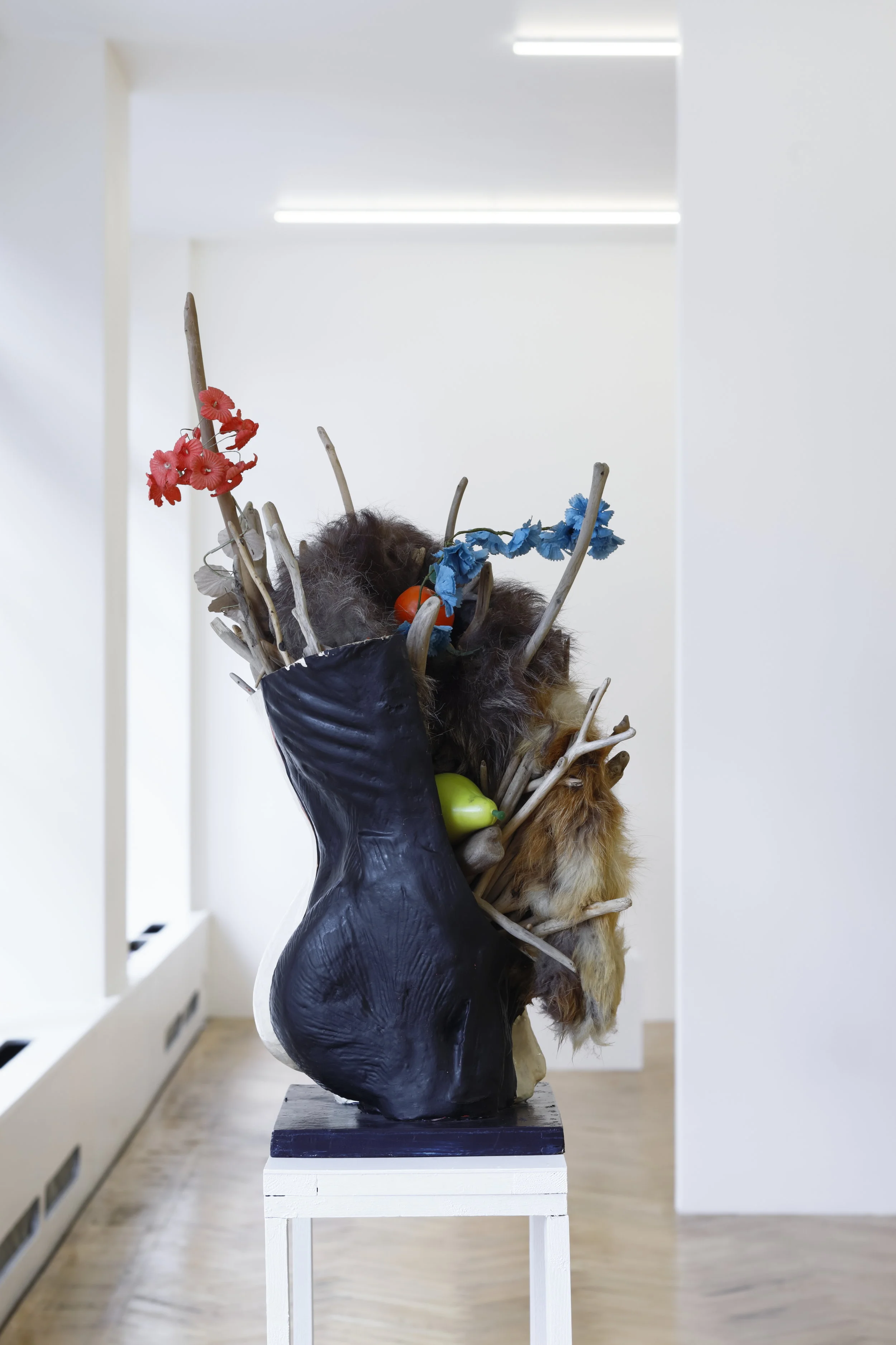  Visvaldis Ziedins, “Vase of fertility“ (“Auglības vāze“), 1980ies 