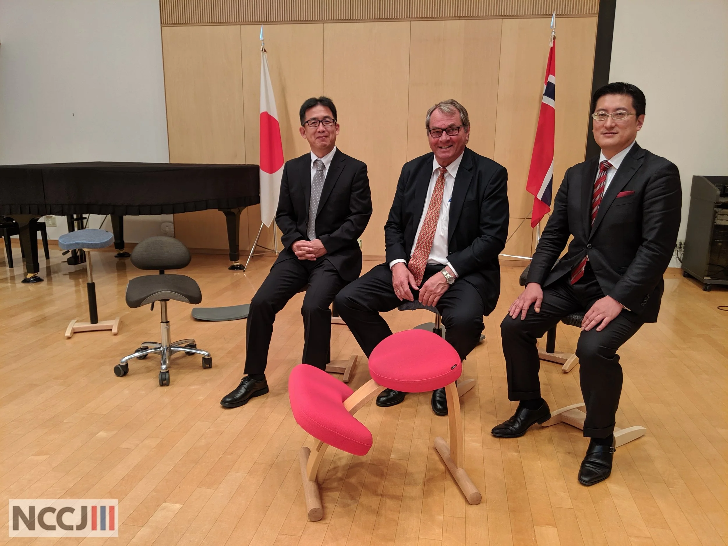 From left: Mr. Muraki Satoshi, Mr. Hans Christian Mengshoel and Mr. Tohji Sakamoto