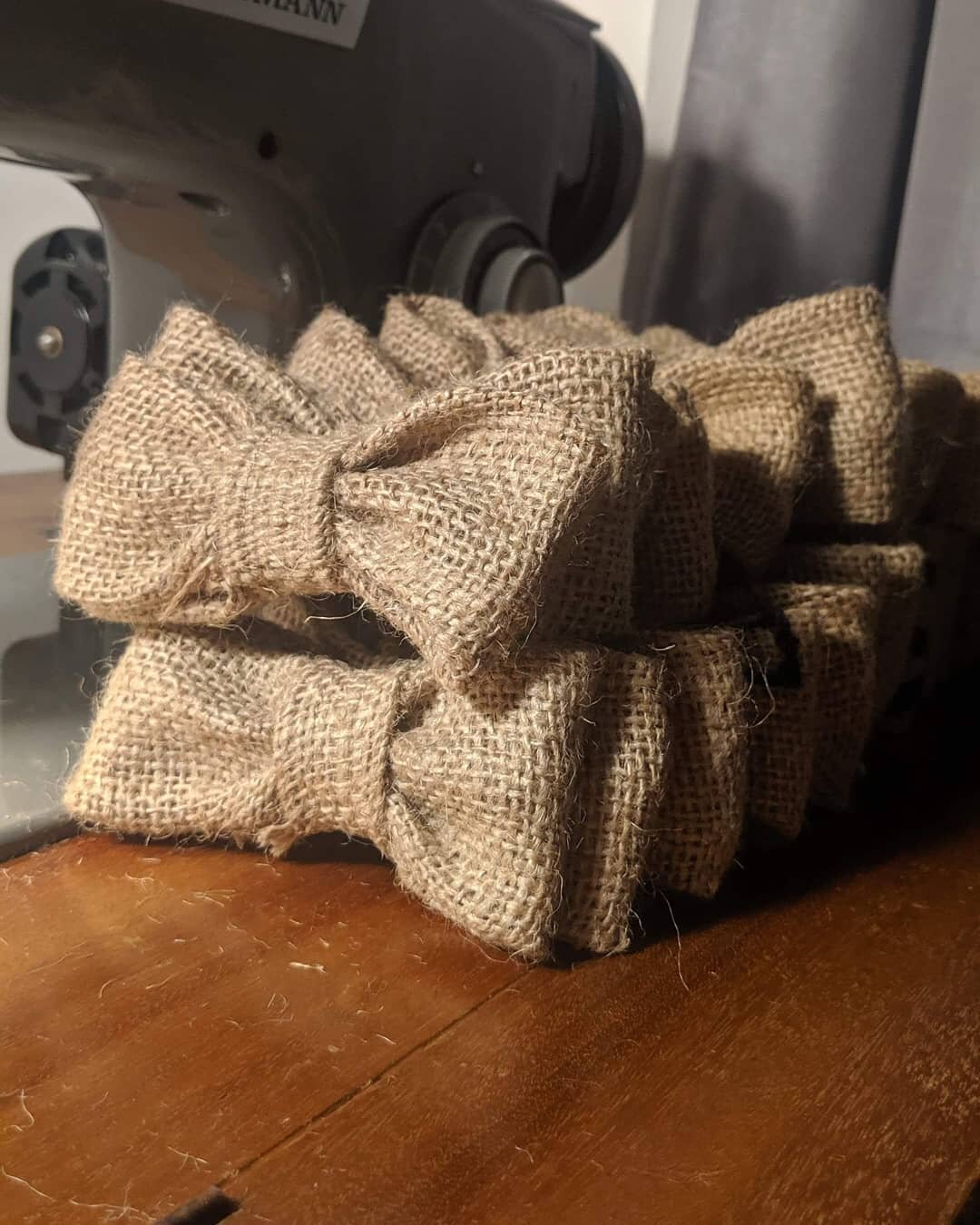 My very first order of bow ties!
Bow ties made out of #recycled #hessian #coffeesacks
Thank you so much @sidolx for trusting me with this!
.
.
#bowtie #bowties #wedding #magnet #fashion #sustainable #recycled #fabric #coffee #bag #sack #sacks #design