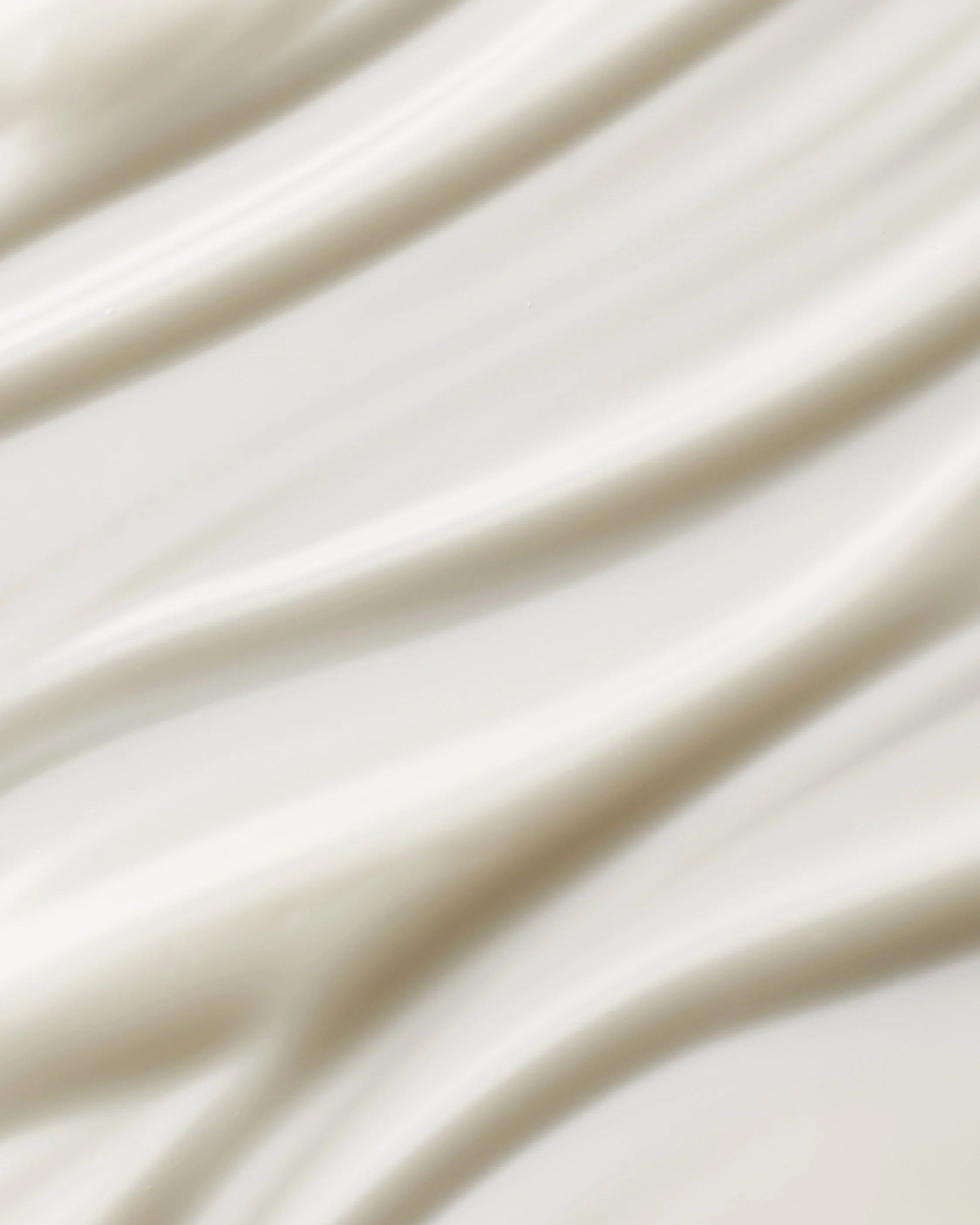 PUREOLOGY_STYLE+PROTECT_SHINE_BRIGHT_TAMING_SERUM_TEXTURE_2.jpg