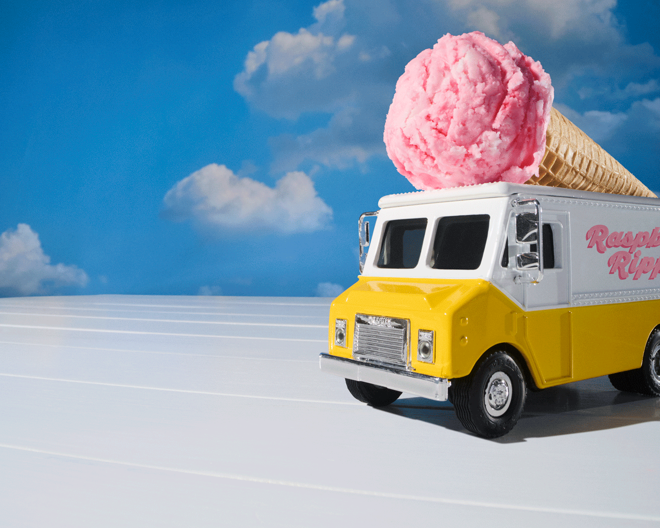 2FY26_JML_RaspberryRipple_100ml_IceCreamTruckAnimation_FINAL_JENNA_GANG.gif
