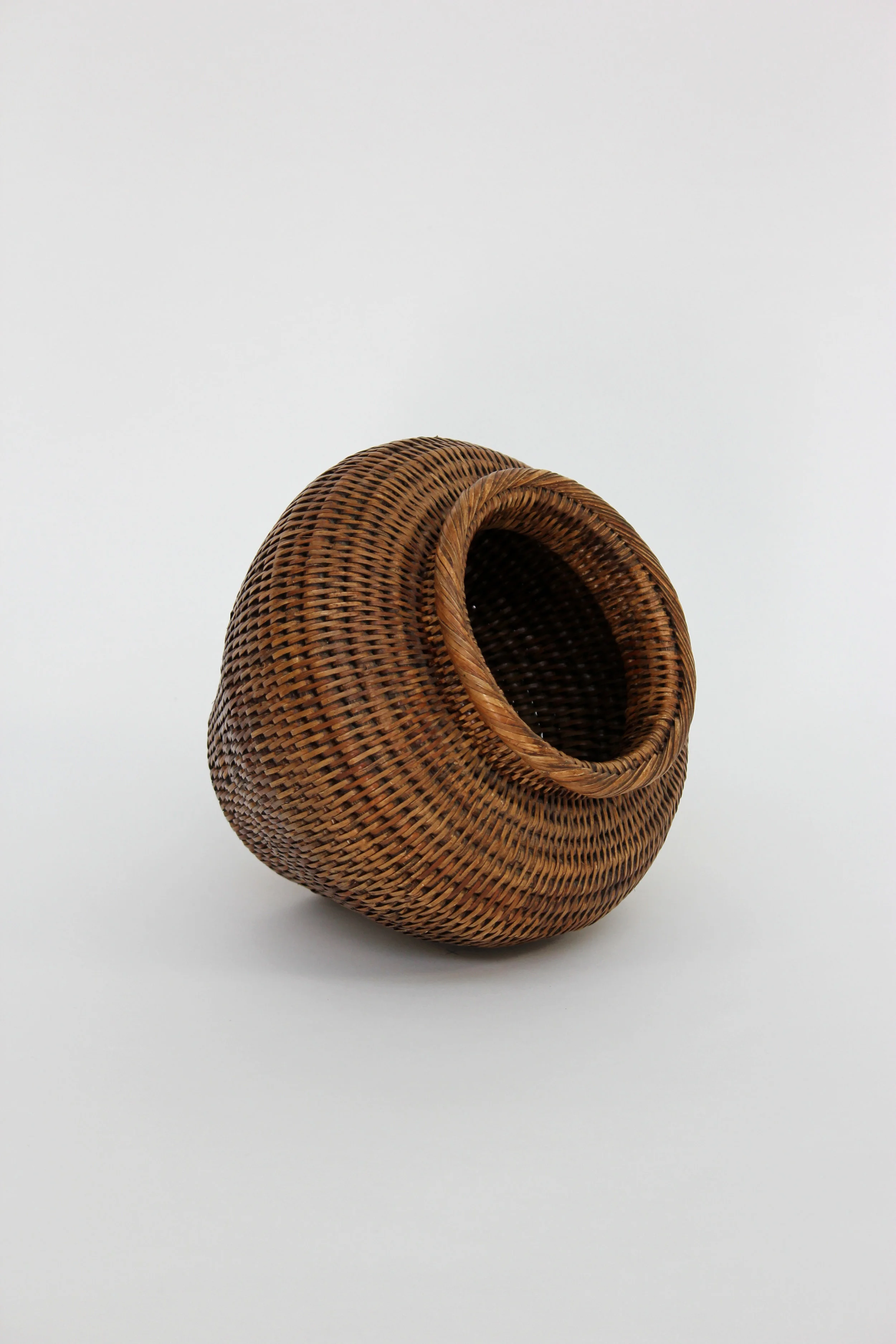 wicker vase 2.jpg