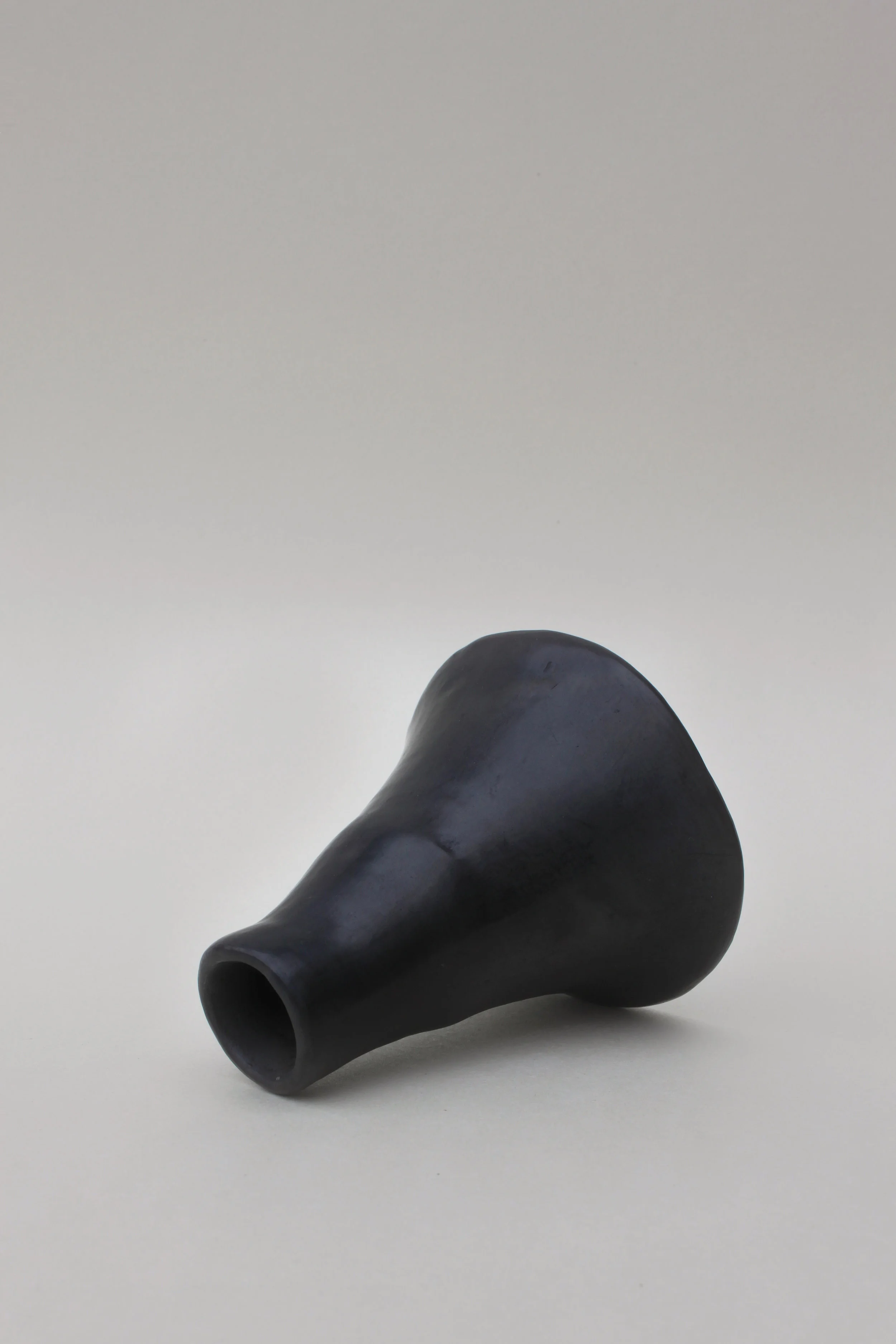 22.Wide candle holder 2.jpg