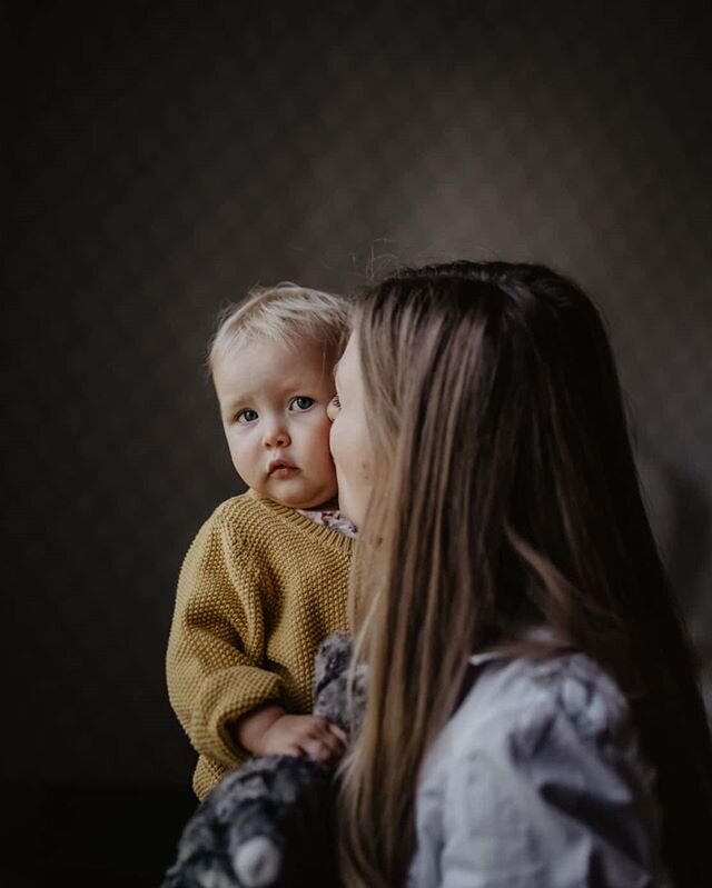 How cute!
___
.
.
.
#familj #familjefotograf #familjefotografering #familjefoto #familjefoton #fotografer #fotografi  #photographysouls #familyphotography #familyphotographer #barnfotograf #barnfotografering #lifestylefotografering #lifestylefoto #he