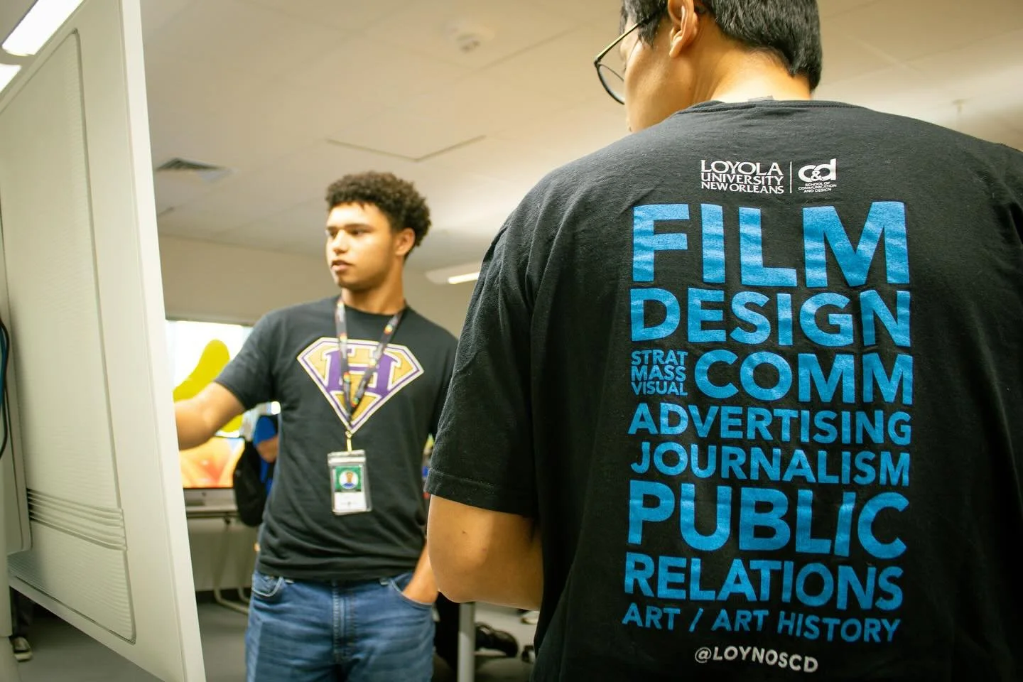 Yesterday, the School of Communication and Design turned Friday into Fri(YAY) &mdash; a celebration of creativity at Loyola!
High school students from the Satellite Center spent the day exploring our dynamic majors in Film, Design, and Communication.