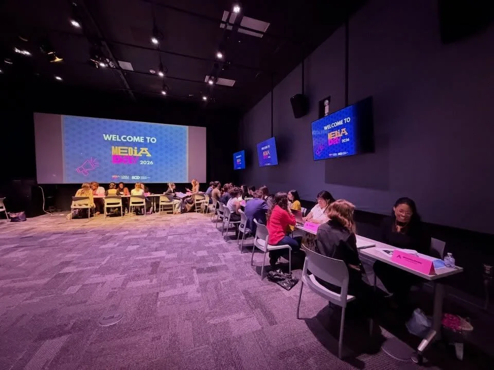 Shout out to all the faculty, alumni and students who made this portfolio day a success! This speed meeting went by quickly and was a lot of fun for everyone. See you next year!

#portfolioreviews #loynodesign #loyolanola #scd #networking