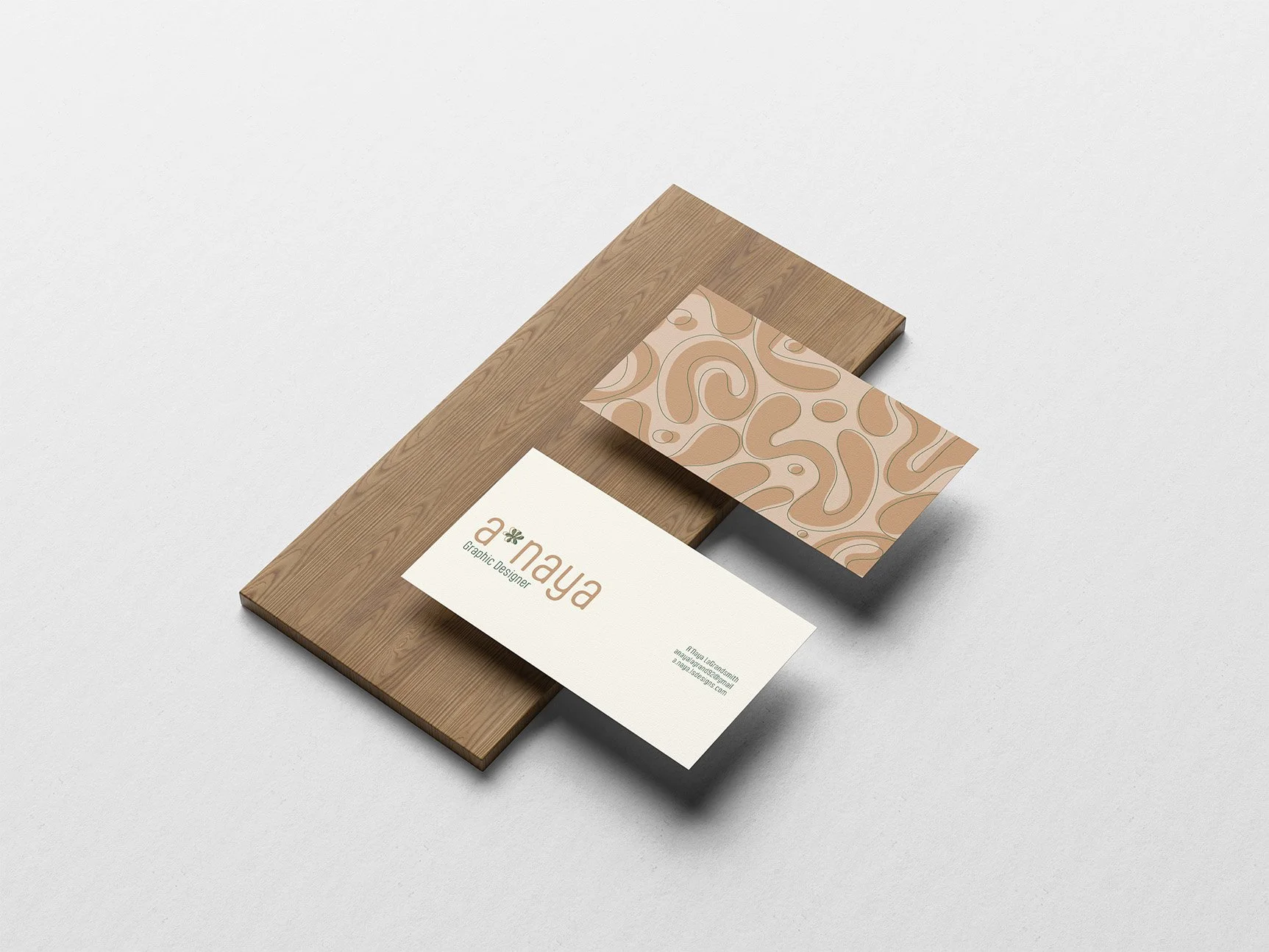 LaGrandsmith_PersonalBranding_BusinessCard.jpg