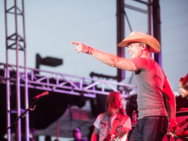 Music City Gives Back 2015