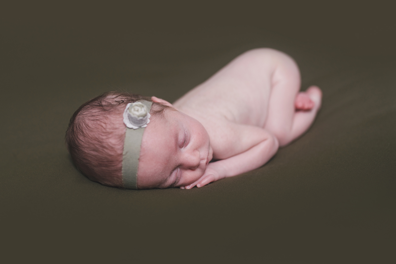 multiples newborn session with newborn triplets in warren ohio by newborn photographer christie leigh photo_5.jpg