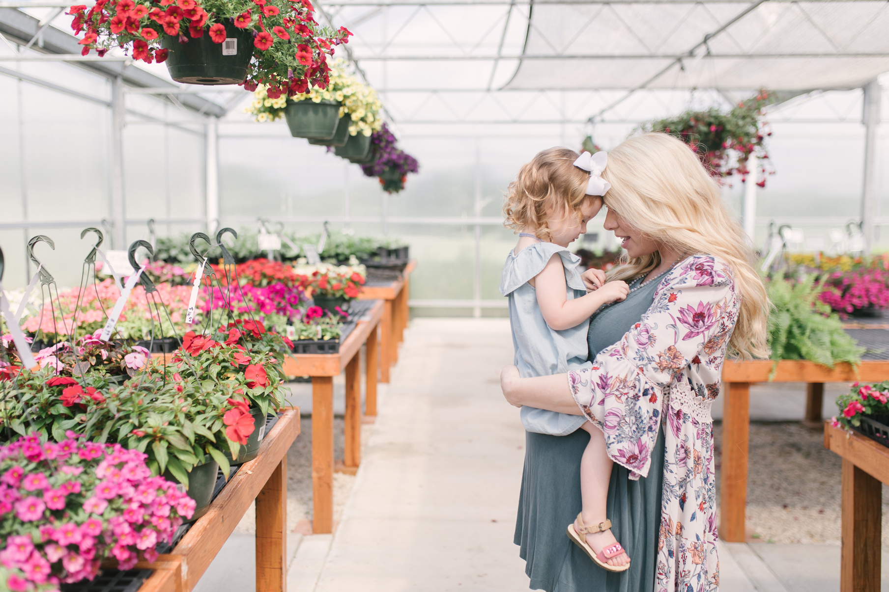 Maternity-Session-Maternity-Photos-Maternity-Pictures-by-Christie_Leigh_Photo-in-Warren-OH-Hermitage-PA-Youngstown-OH-Cortland-OH-Buhl-Farm-Park-Millcreek-Metro-Parks-Mosquito-Lake-State-Park-22.JPG