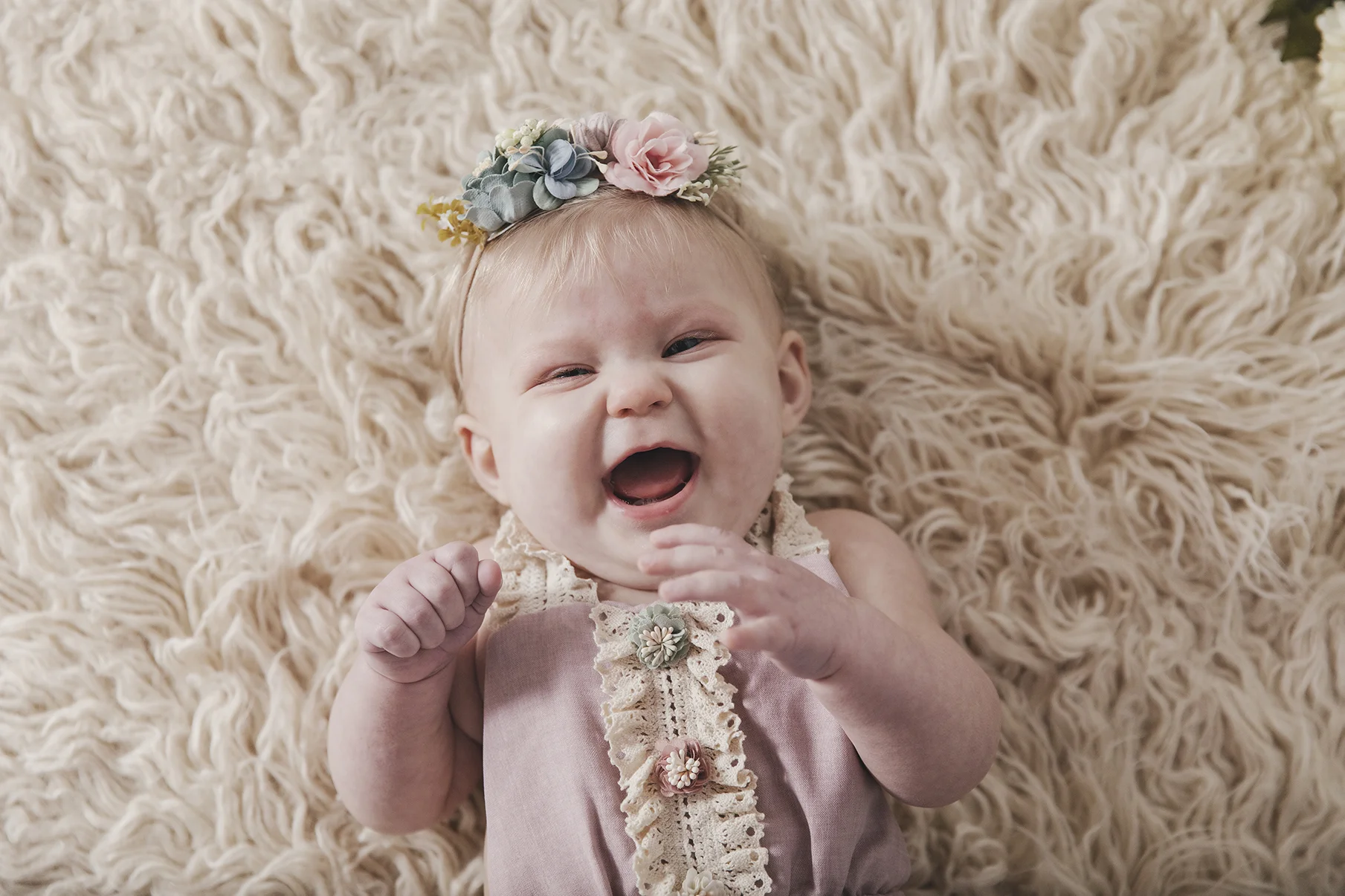 six-month-milestone-sitter-session-youngsotwn-and-warren-ohio-child-and-family-photographer-christie-leigh-photo_1.jpg