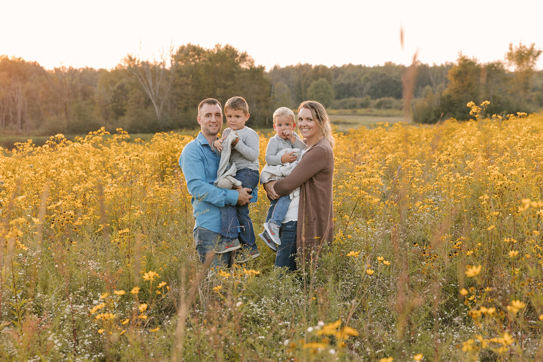 Lifestyle_Family_Session_Wildflower_Field_in_Bristol_OH_Country_Setting_Family_Photos_at_Dusk_by_Child_and_Family_Photographer_Christie_Leigh_Photo_in_Cortland_Ohio-11.JPG