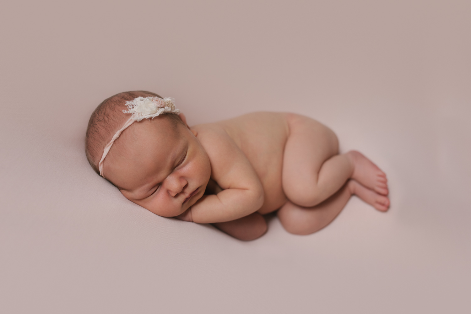 Light_Pink_Newborn_Stretch_backdrop_for_Baby_Girl_Studio_Newborn_Photos_by_Newborn_Photohgrapher_Christie_Leigh_Photo_in_Farmdale_Ohio_OH_and_PA_Newborn_Sessions-19.JPG