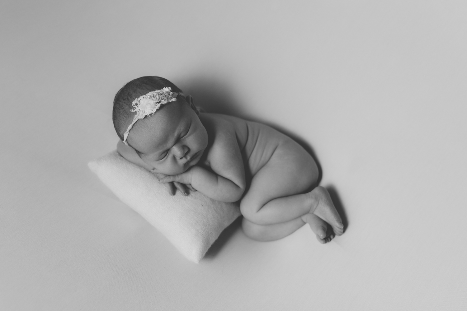 Light_Pink_Newborn_Stretch_backdrop_for_Baby_Girl_Studio_Newborn_Photos_by_Newborn_Photohgrapher_Christie_Leigh_Photo_in_Farmdale_Ohio_OH_and_PA_Newborn_Sessions-21.JPG