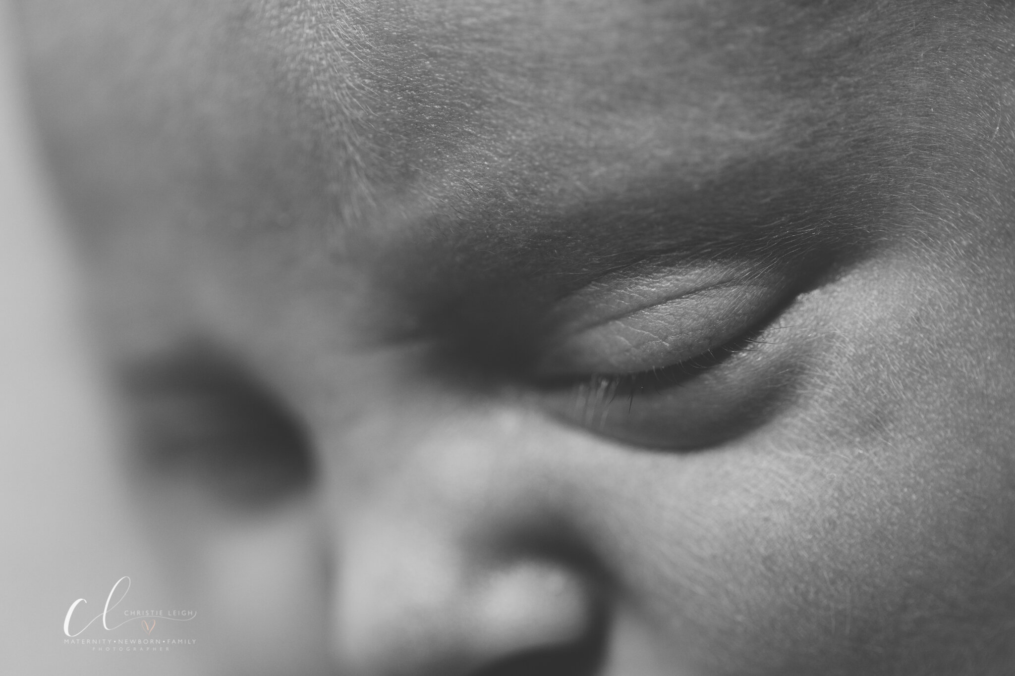 Baby_Boy_Newborn_Shoot_with_big_sister_In_Studio_Newborn_Session_Family_Sibling_and_Baby_Portraits_in_Bristol_Ohio_by_Newborn_Photographer_Christie_Leigh_Photo_in_Cortland_OH-3-26.JPG