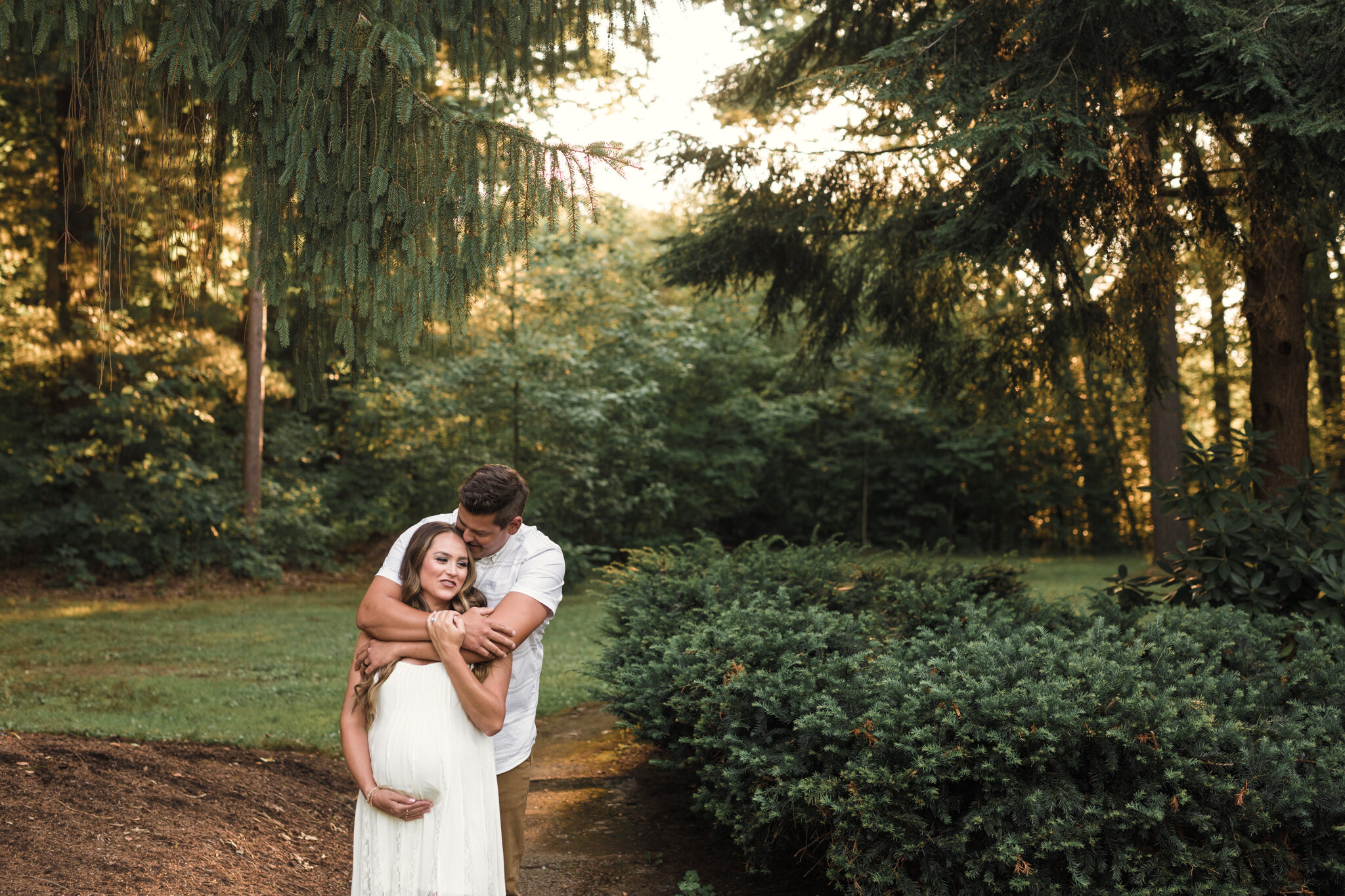 Romantic_Park_Maternity_Session_Sunset_Pregnancy_Photos_New_Mom_Belly_Pictures_in_hermitage_Pennsylvania_By_Newborn_Photographer_Christie_Leigh_Photo_in_Trumbull_County_Ohio-5.JPG