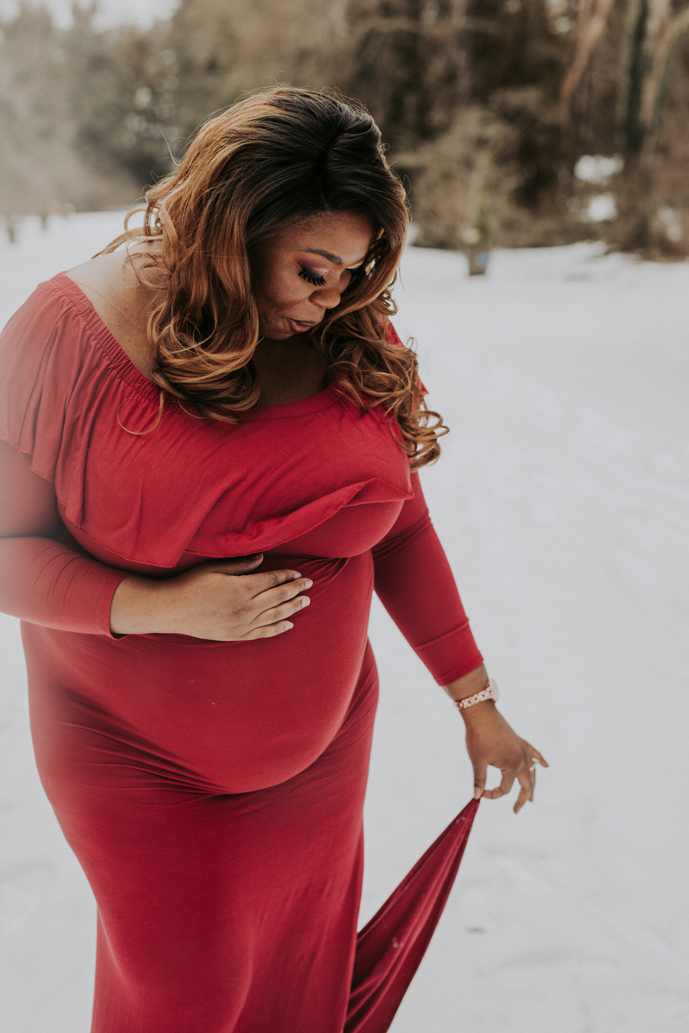 Valentines_Day_Maternity_Shoot_Session_Red_Gown_Love_Posed_Candid_Millcreek_Park_Winter_Rose_Gardens_Youngstown_by_Newborn_Photographer_Christie_Leigh_Photo_in_Howland_OH_Ohio-6.jpg