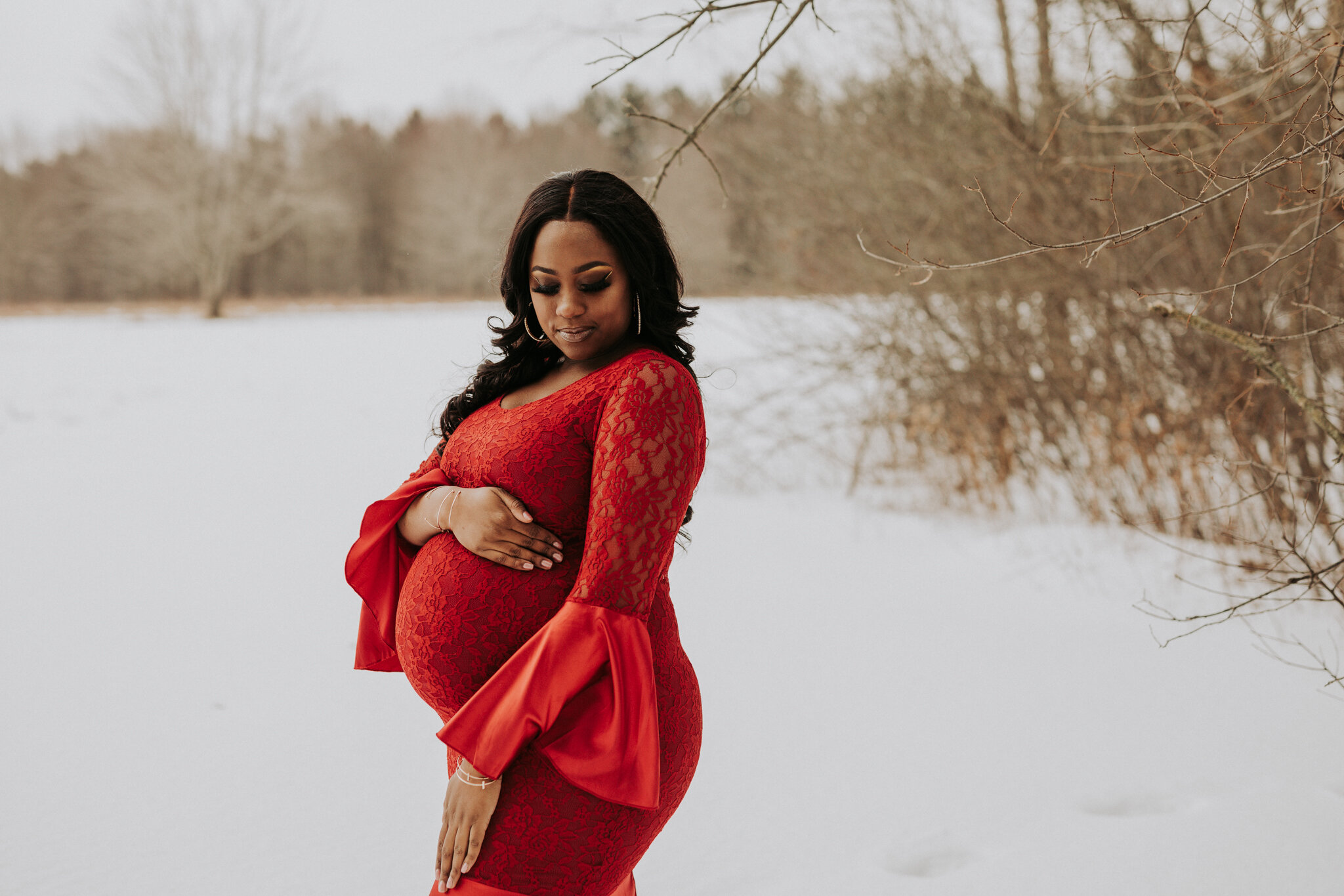 Winter_Red_Maternity_Gown_Photoshoot_Session_Baby_Boy_First_Time_Mom_Fur_Dramatic_Elegant_in_Cortland_Ohio_by_Newborn_Photographer_Christie_Leigh_Photo-6.JPG
