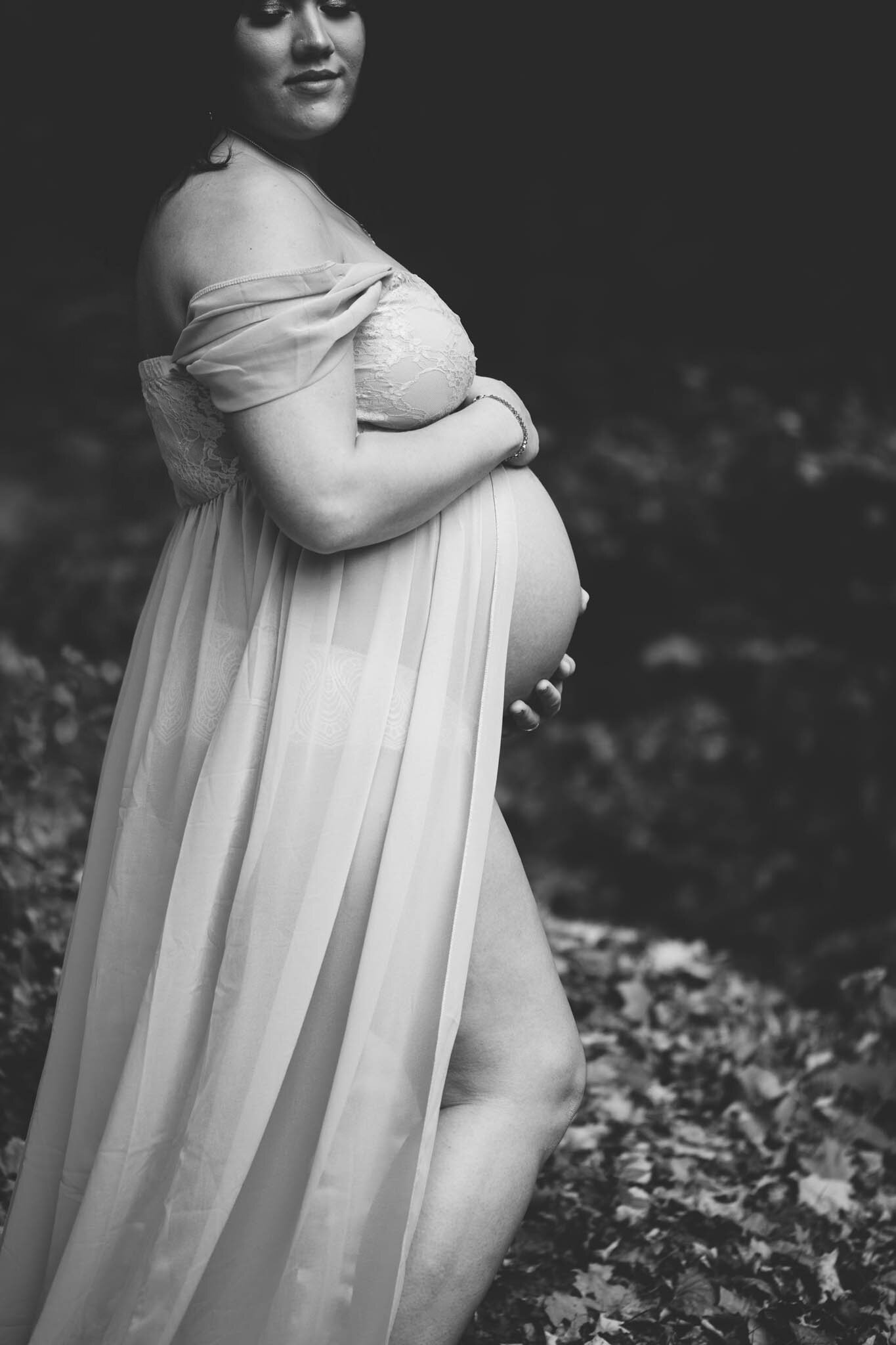 Forest_Maternity_Session_Elegant_Garden_Maternity_Gown_Photos_Baby_Boy_Millcreek_Park_in_Youngstown_Ohio_by_Newborn_Photographer_Christie_Leigh_Photo_Mahoning_County_OH-12.jpg