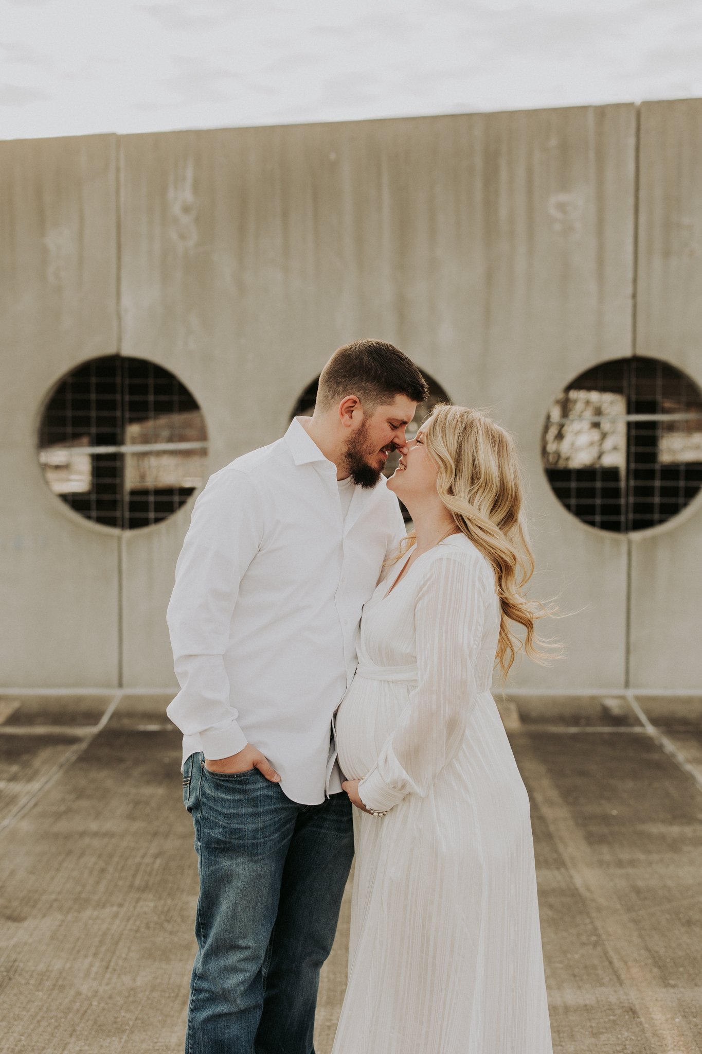 Romantic_Gender_Nuetral_Maternity_Session_Downtown_Warren_OH_Ohio_Courthouse_Square_by_Family_and_Newborn_Photographer_Christie_Leigh_Photo_Trumbull_County-3.jpg