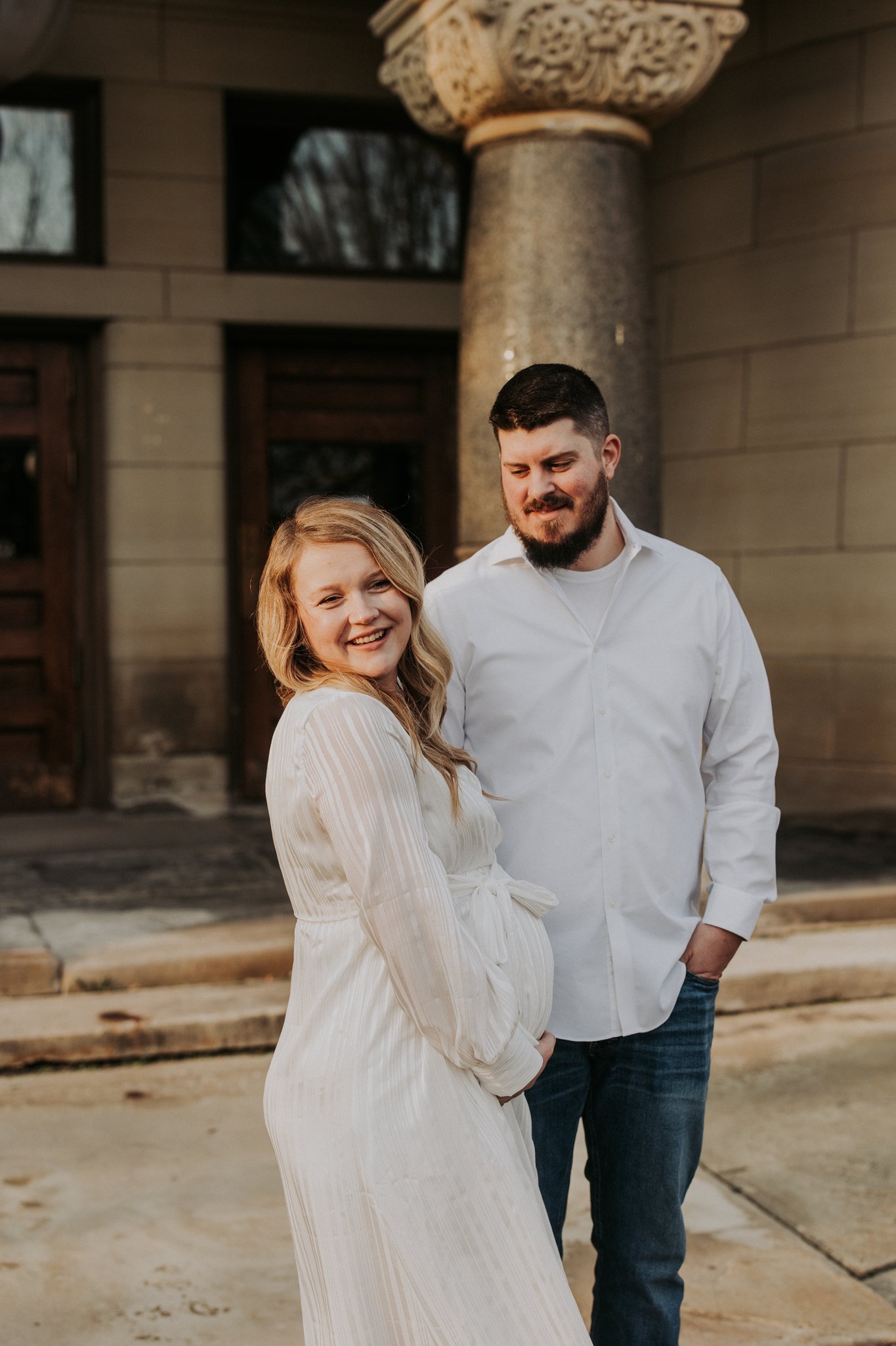 Romantic_Gender_Nuetral_Maternity_Session_Downtown_Warren_OH_Ohio_Courthouse_Square_by_Family_and_Newborn_Photographer_Christie_Leigh_Photo_Trumbull_County-10.jpg