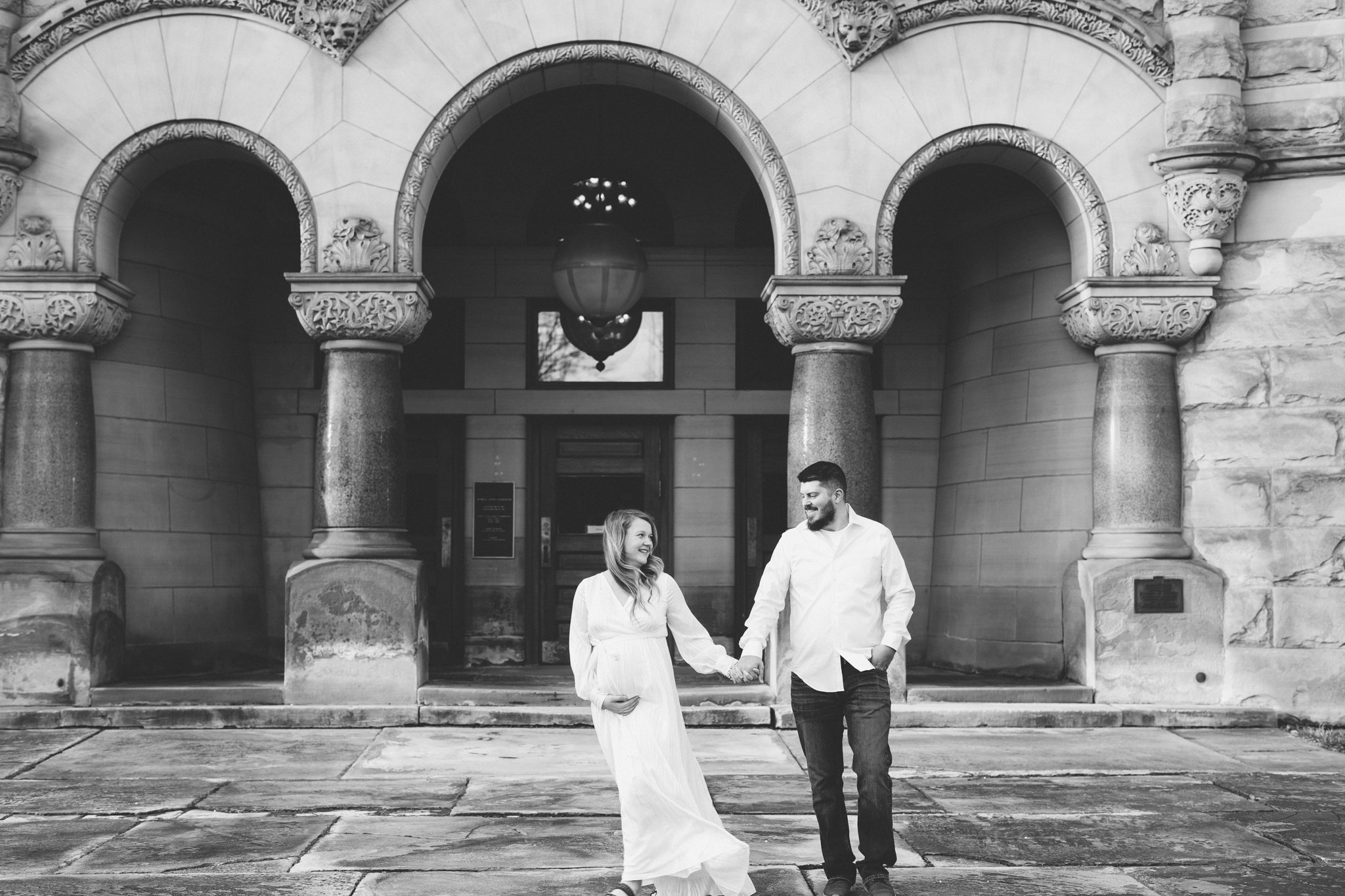 Romantic_Gender_Nuetral_Maternity_Session_Downtown_Warren_OH_Ohio_Courthouse_Square_by_Family_and_Newborn_Photographer_Christie_Leigh_Photo_Trumbull_County-11.jpg