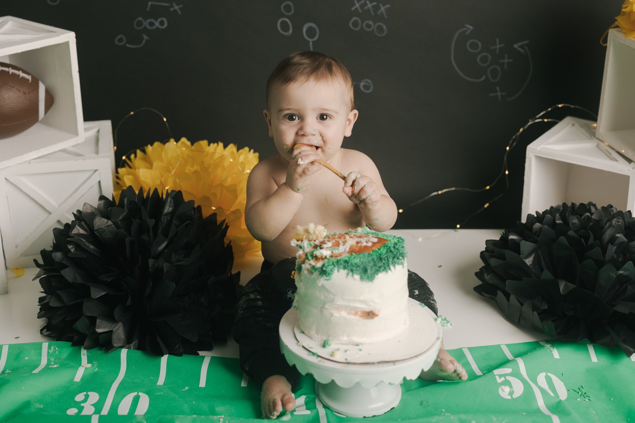 baby-boy-cortland-ohio-smash-and-splash-first-birthday-football-theme-bubble-bath-cute-trumbull-county-warren-boardman-mahoning-county-canfield-poland-20.jpg