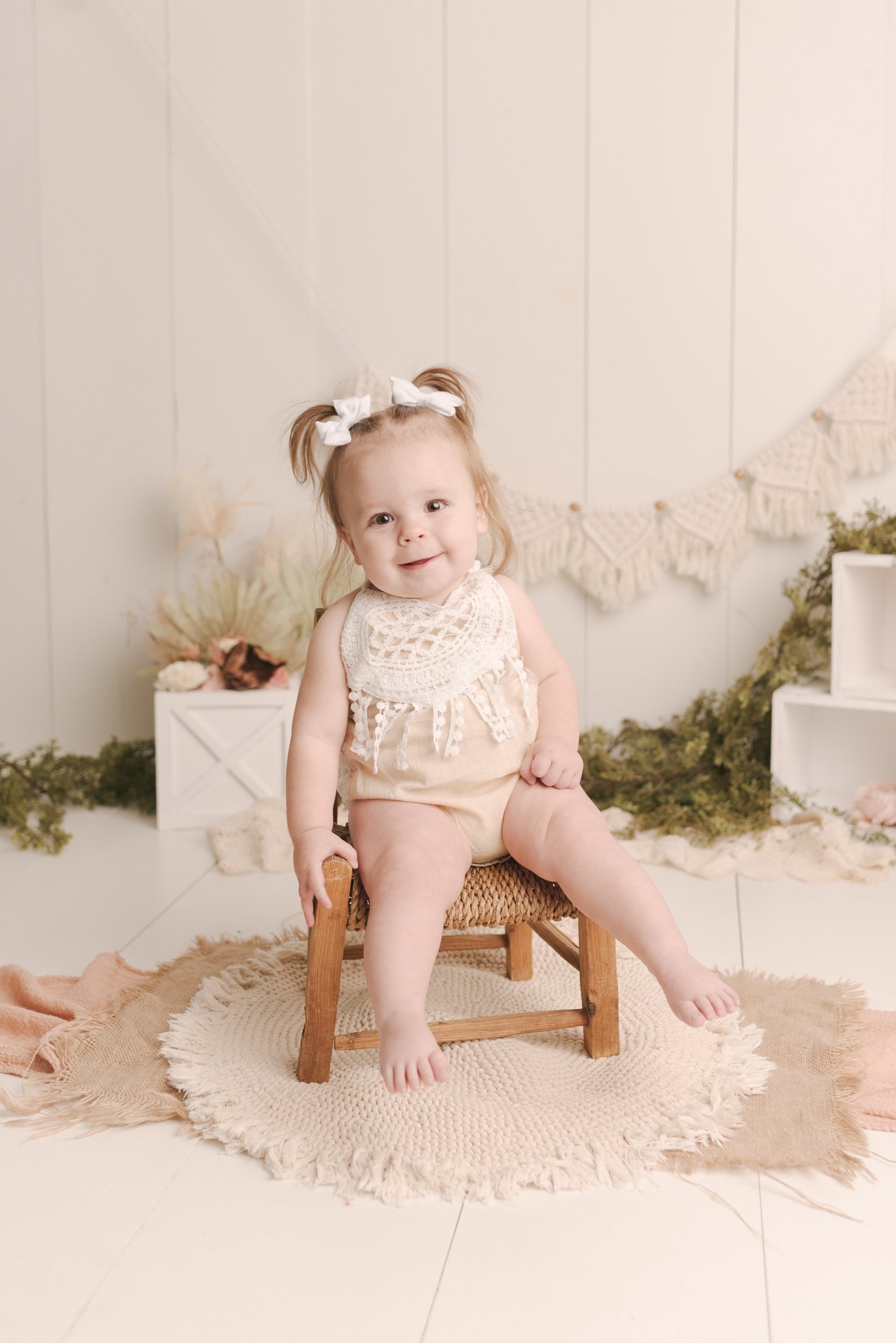 Boho_Frist_Birthday_Girl_Smash_and_Splash_Session_Cake_Studio_by_Erika_Child_and_Family_Photographer_for_Christie_Leigh_Photo_in_Cortland_OH_Ohio_Trumbull_County_002.jpg