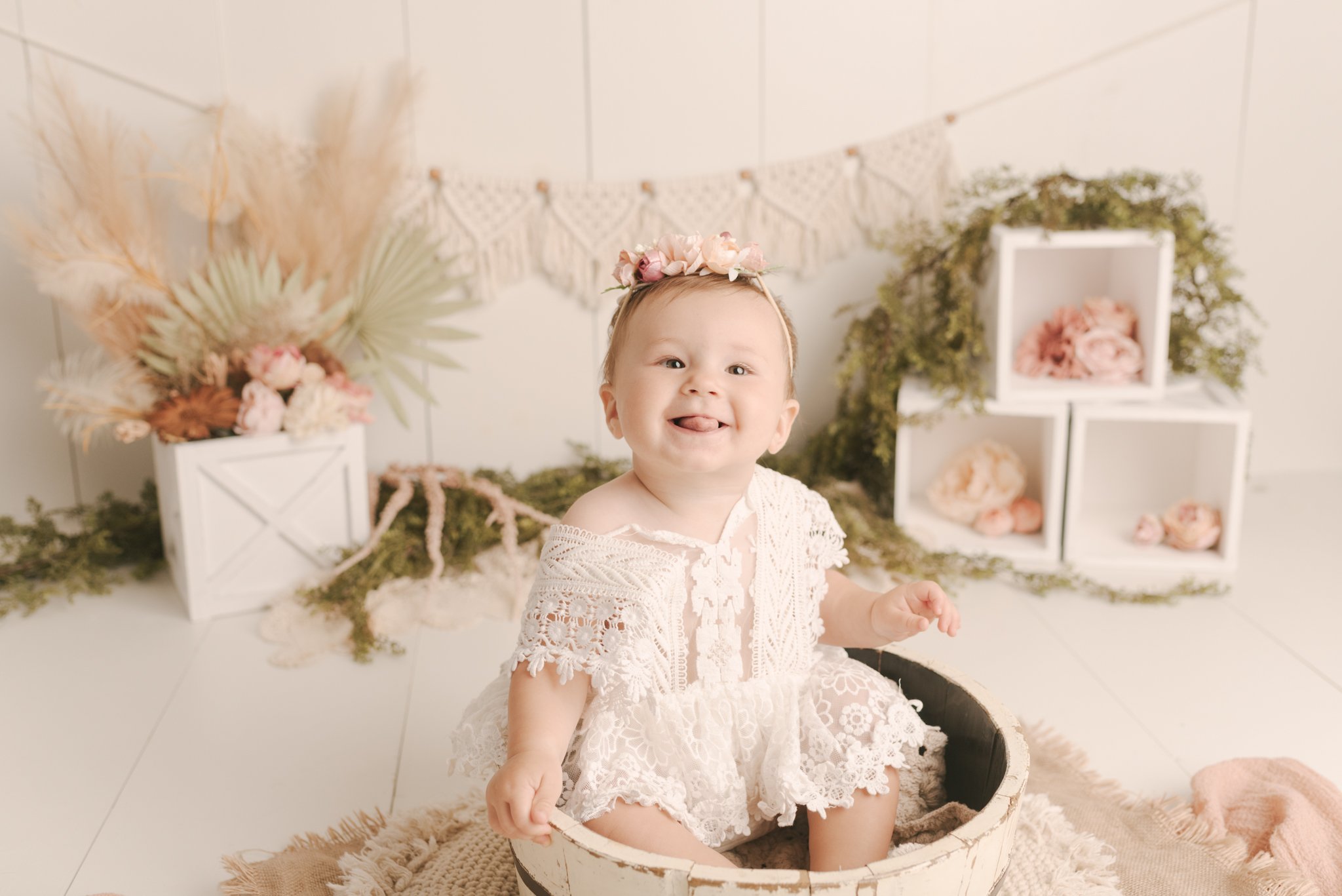 Greenery_Boho_Pink_Frist_Birthday_Girl_Smash_and_Splash_Session_Cake_Studio_by_Erika_Child_and_Family_Photographer_for_Christie_Leigh_Photo_in_Poland_OH_Ohio_Mahoning_County_002.jpg