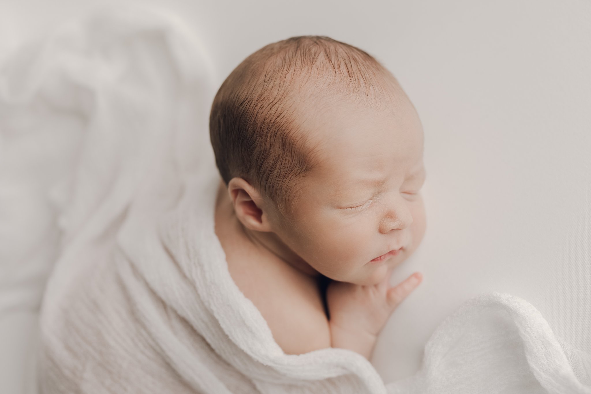 Baby_Boy_White_Neutral_Posed_Studio_Session_Pictures_by_Newborn_and_Family_Photographer_Christie_Leigh_Photo_in_Struthers_OH_Ohio-3.jpg