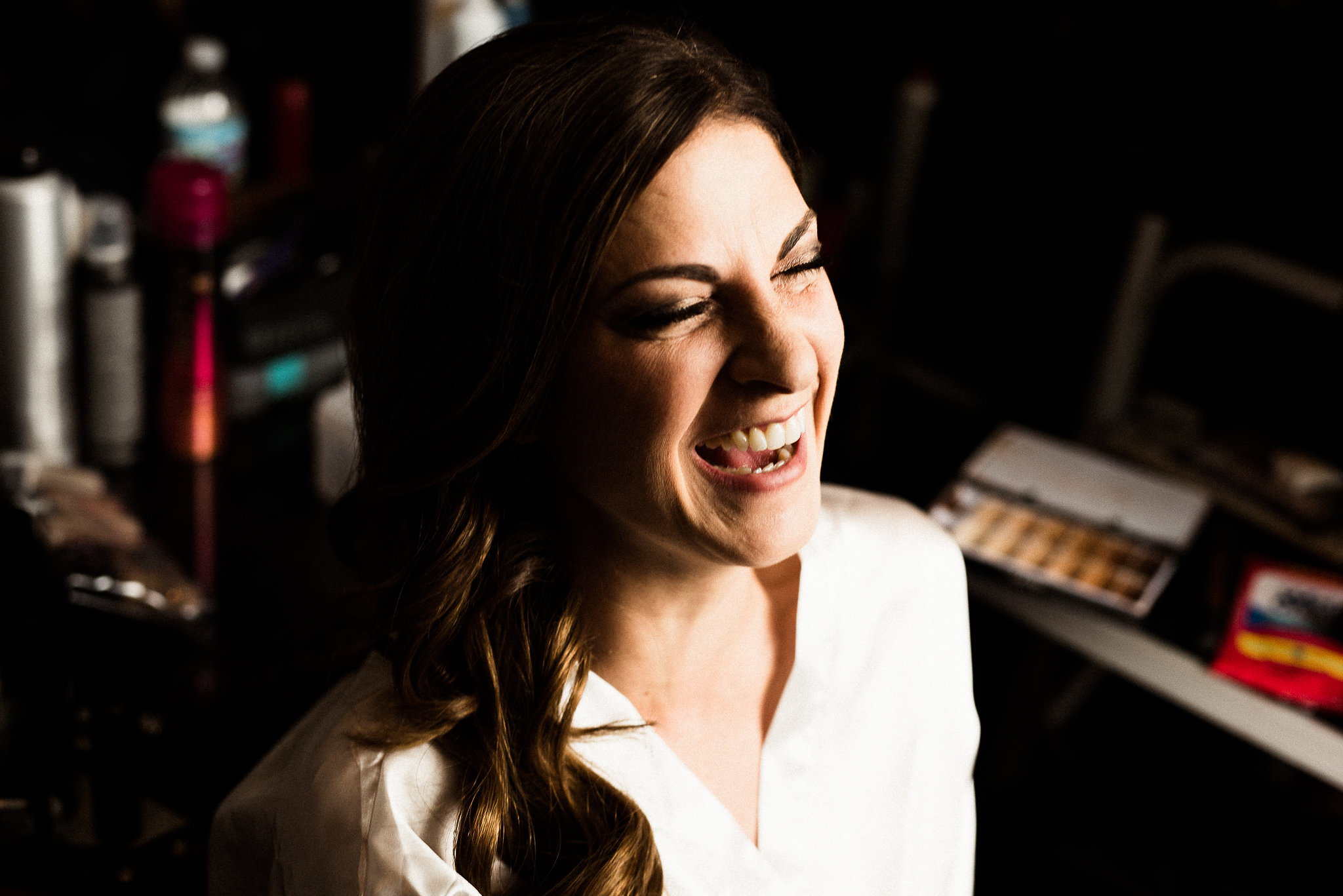bride getting ready for her MN wedding